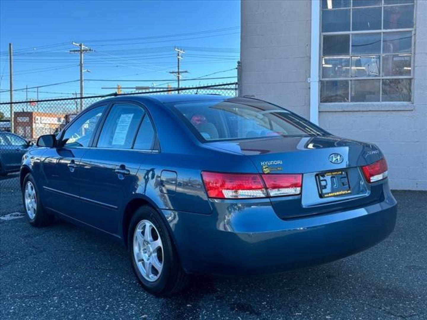 2006 Blue Hyundai SONATA GLS (5NPEU46C46H) with an 2.4L 4 Cylinder Fuel Injected engine, Automatic transmission, located at 50 Eastern Blvd., Essex, MD, 21221, (410) 686-3444, 39.304367, -76.484947 - Photo#2