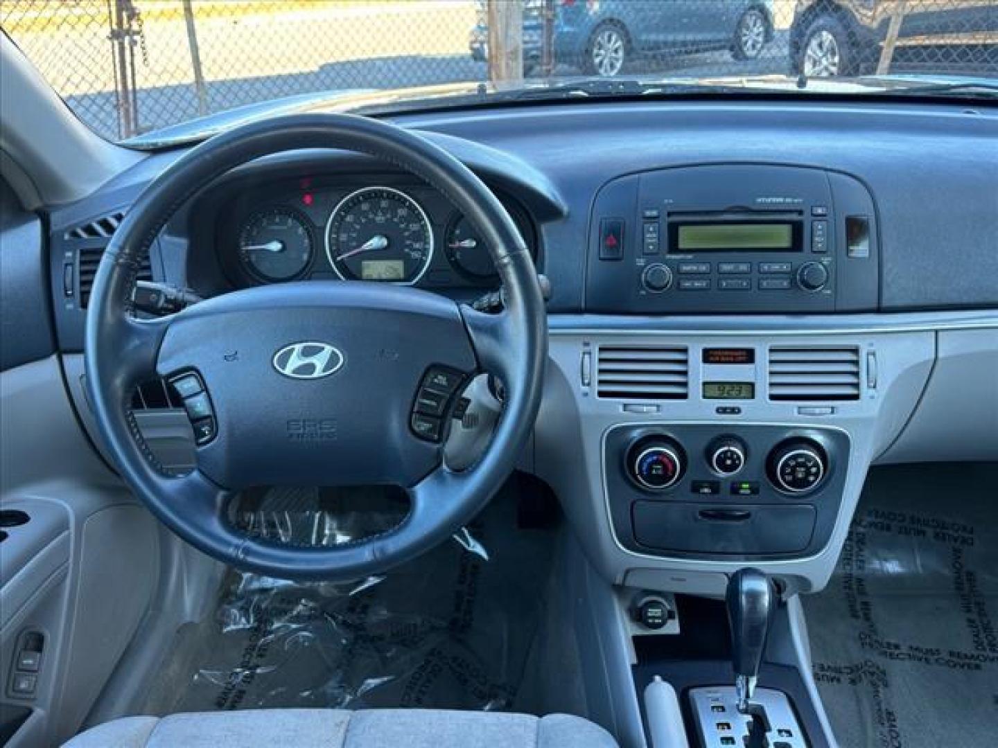 2006 Blue Hyundai SONATA GLS (5NPEU46C46H) with an 2.4L 4 Cylinder Fuel Injected engine, Automatic transmission, located at 50 Eastern Blvd., Essex, MD, 21221, (410) 686-3444, 39.304367, -76.484947 - Photo#13