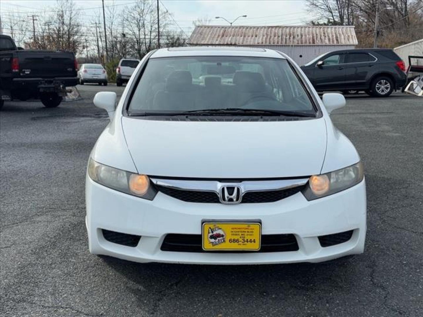 2011 White Honda Civic EX (2HGFA1F85BH) with an 1.8L 1.8L I4 140hp 128ft. lbs. Fuel Injected engine, 5-Speed Automatic transmission, located at 50 Eastern Blvd., Essex, MD, 21221, (410) 686-3444, 39.304367, -76.484947 - Photo#7