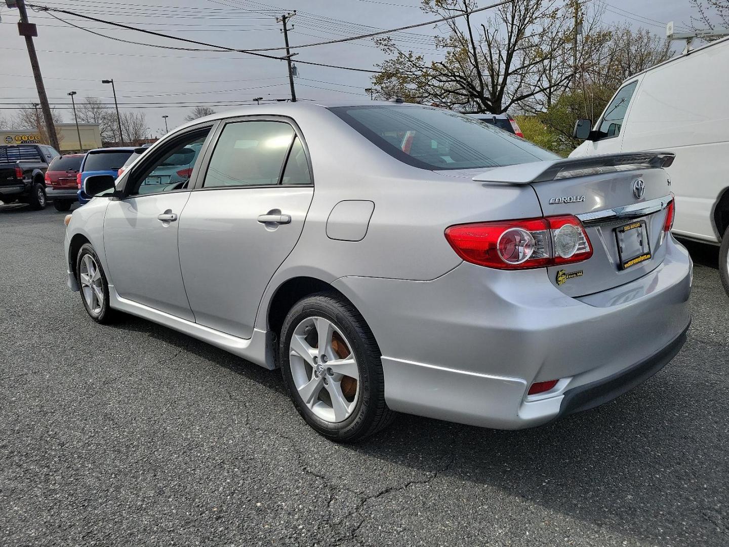 2011 Classic Silver Metallic - 1F7 /Dark Charcoal - FD17 Toyota Corolla S (2T1BU4EE3BC) with an 1.8L DOHC SFI 16-valve VVT-i I4 engine engine, located at 50 Eastern Blvd., Essex, MD, 21221, (410) 686-3444, 39.304367, -76.484947 - Introducing the stunning 2011 Toyota Corolla S 4-door sedan, finished in a captivating silver exterior. This highly sought-after model boasts an efficient 1.8L DOHC SFI 16-valve VVT-i I4 engine, designed with Toyota's advanced engine technology for an exceptional mix of performance and fuel efficien - Photo#5