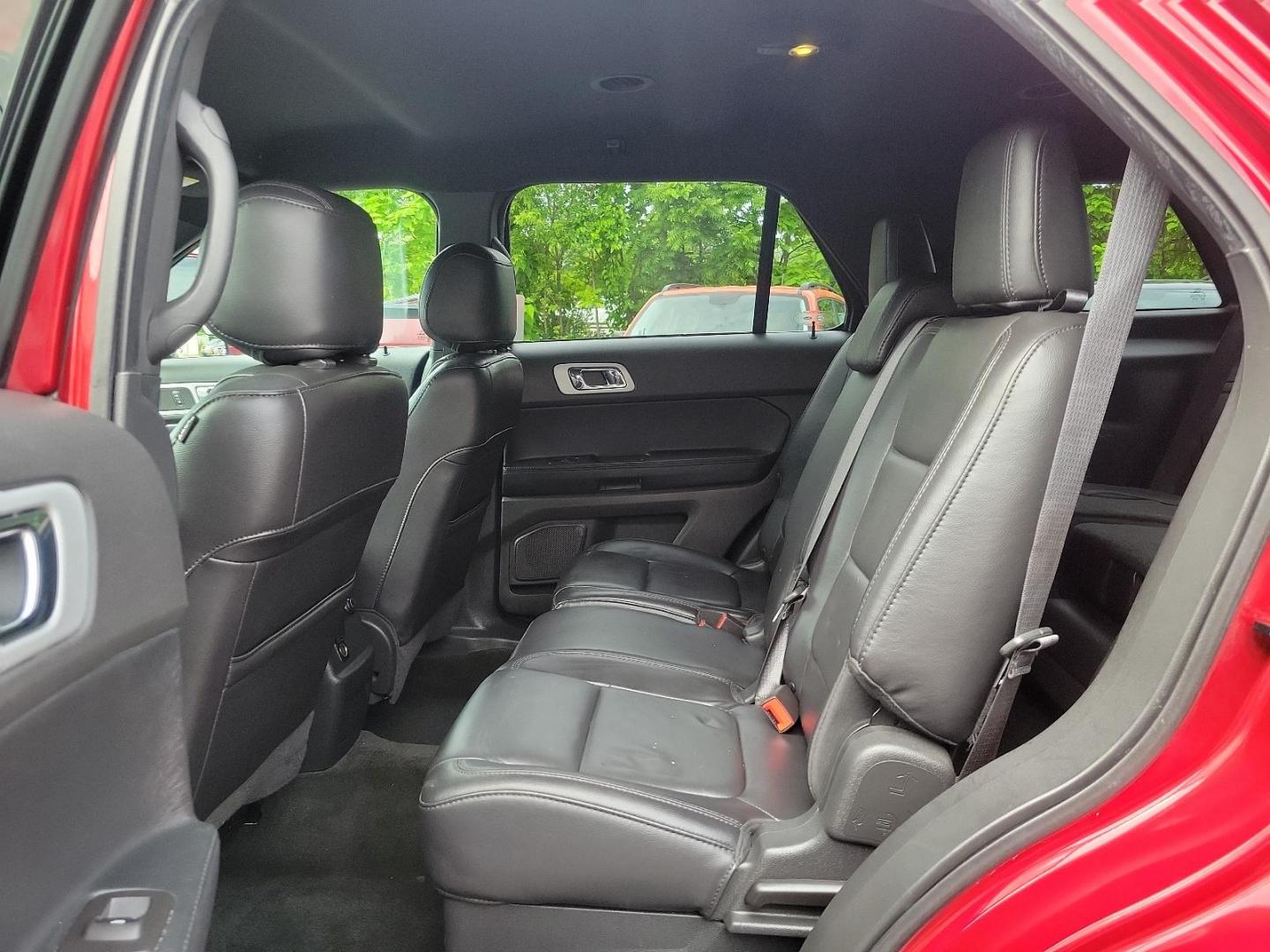 2014 Ruby Red Metallic Tinted Clearcoat - RR /Charcoal Black - 8W Ford Explorer XLT (1FM5K8D85EG) with an ENGINE: 3.5L TI-VCT V6 engine, located at 50 Eastern Blvd., Essex, MD, 21221, (410) 686-3444, 39.304367, -76.484947 - Step into the world of adventure with this immaculate 2014 Ford Explorer XLT 4WD 4DR. Impeccably mantained and bathed in striking Ruby Red metallic tinted clearcoat, this robust vehicle promises not only performance but style as well. Replete with a plush Charcoal Black interior, an aesthetic that f - Photo#9