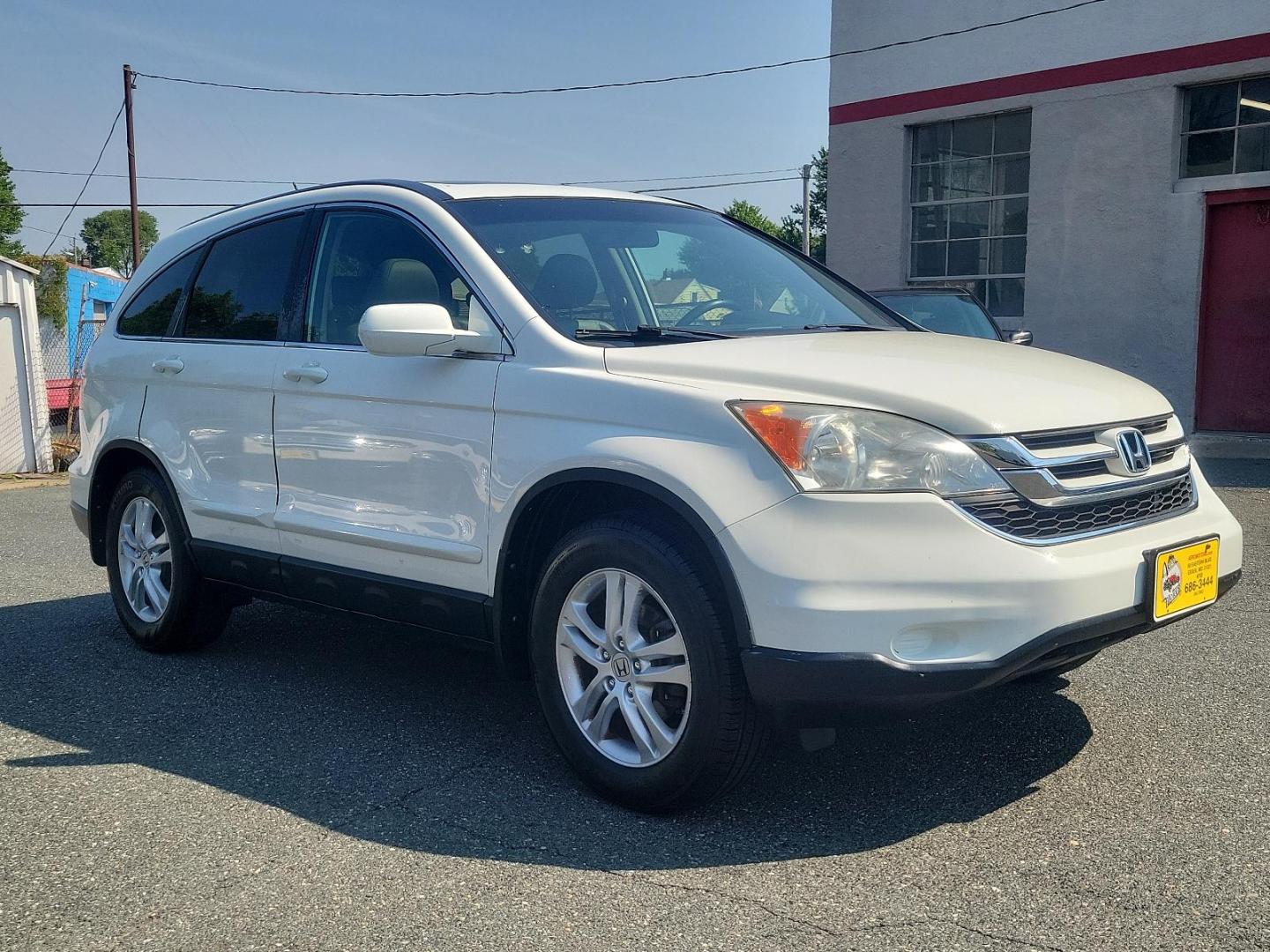 2011 Taffeta White - WH /Gray - GR Honda CR-V EX-L (5J6RE4H71BL) with an 2.4L DOHC MPFI 16-valve i-VTEC I4 engine engine, located at 50 Eastern Blvd., Essex, MD, 21221, (410) 686-3444, 39.304367, -76.484947 - Photo#2