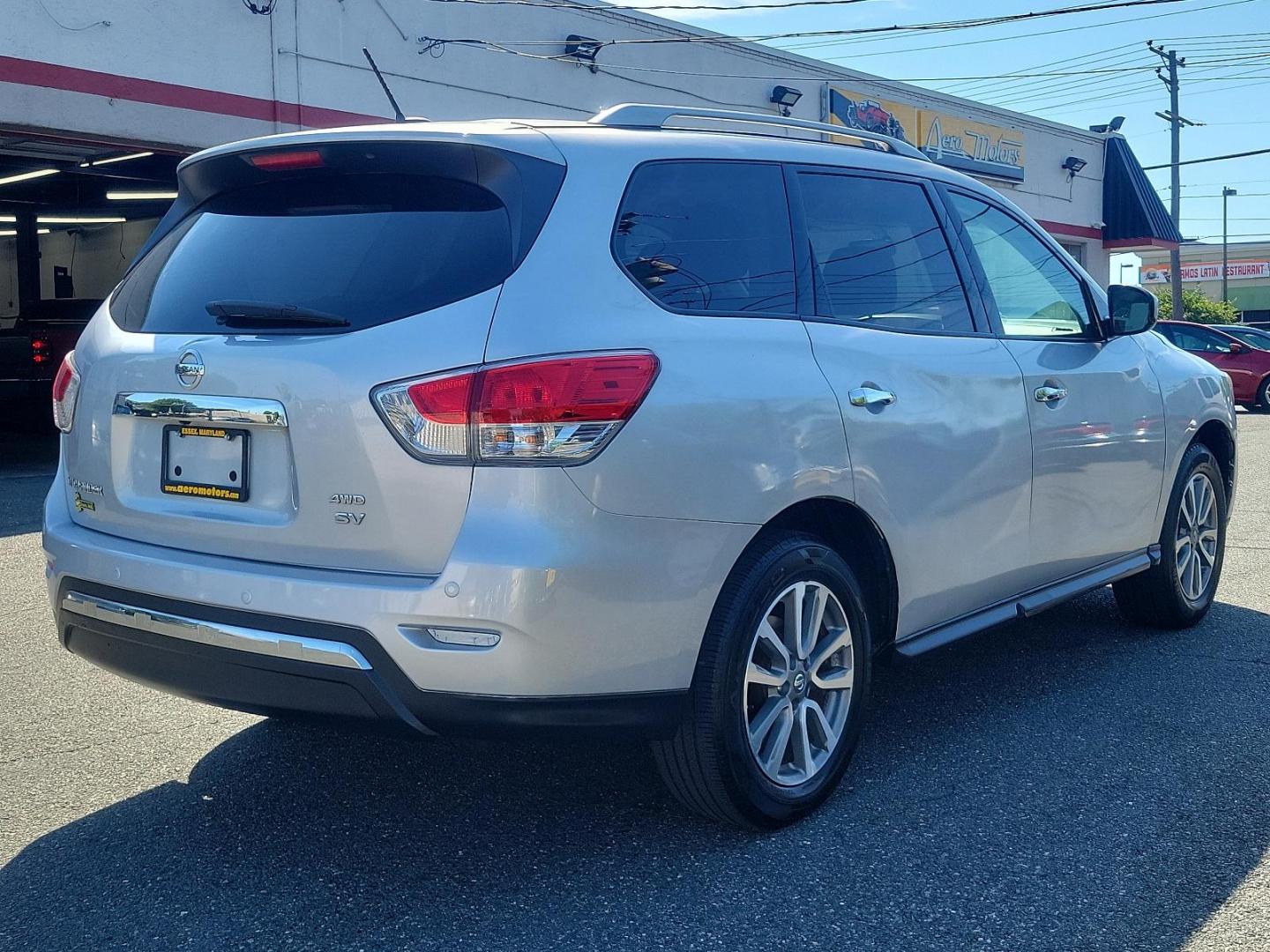 2013 Brilliant Silver - K23 /Charcoal - G Nissan Pathfinder SV (5N1AR2MM9DC) with an 3.5L V6 engine engine, located at 50 Eastern Blvd., Essex, MD, 21221, (410) 686-3444, 39.304367, -76.484947 - Experience the perfect blend of utility, performance, and style in this 2013 Nissan Pathfinder SV 4WD 4DR SV. In an attention-grabbing Brilliant Silver - K23 exterior finish, it not only looks impressive but performs incredibly on all terrains, thanks to the 4WD capability. Powering this robust vehi - Photo#3