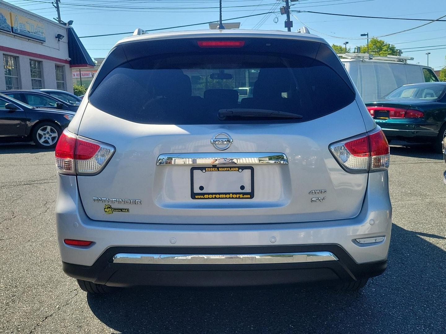 2013 Brilliant Silver - K23 /Charcoal - G Nissan Pathfinder SV (5N1AR2MM9DC) with an 3.5L V6 engine engine, located at 50 Eastern Blvd., Essex, MD, 21221, (410) 686-3444, 39.304367, -76.484947 - Experience the perfect blend of utility, performance, and style in this 2013 Nissan Pathfinder SV 4WD 4DR SV. In an attention-grabbing Brilliant Silver - K23 exterior finish, it not only looks impressive but performs incredibly on all terrains, thanks to the 4WD capability. Powering this robust vehi - Photo#4