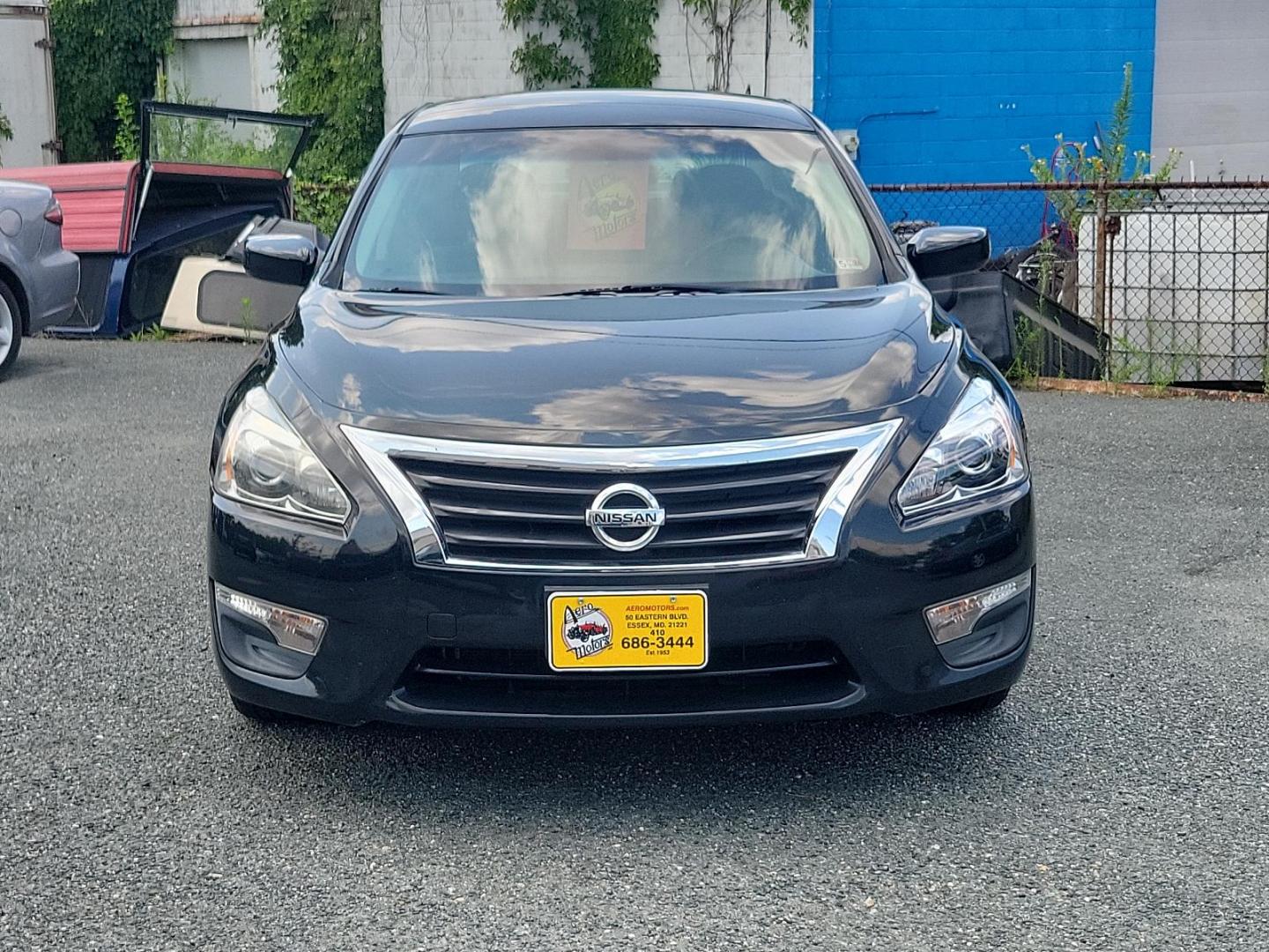 2014 Super Black - KH3 /Charcoal - G Nissan Altima 2.5 SV (1N4AL3AP9EC) with an Engine: 2.5L DOHC 16-Valve I-4 engine, located at 50 Eastern Blvd., Essex, MD, 21221, (410) 686-3444, 39.304367, -76.484947 - Step into the realm of reliability and efficiency with this splendid 2014 Nissan Altima 2.5 SV. This four-door sedan houses a 2.5L DOHC 16-Valve I-4 engine under its hood, promising standout performance and fuel efficiency. Painted in a striking super black exterior, the transeasonal hue exhibits a - Photo#1