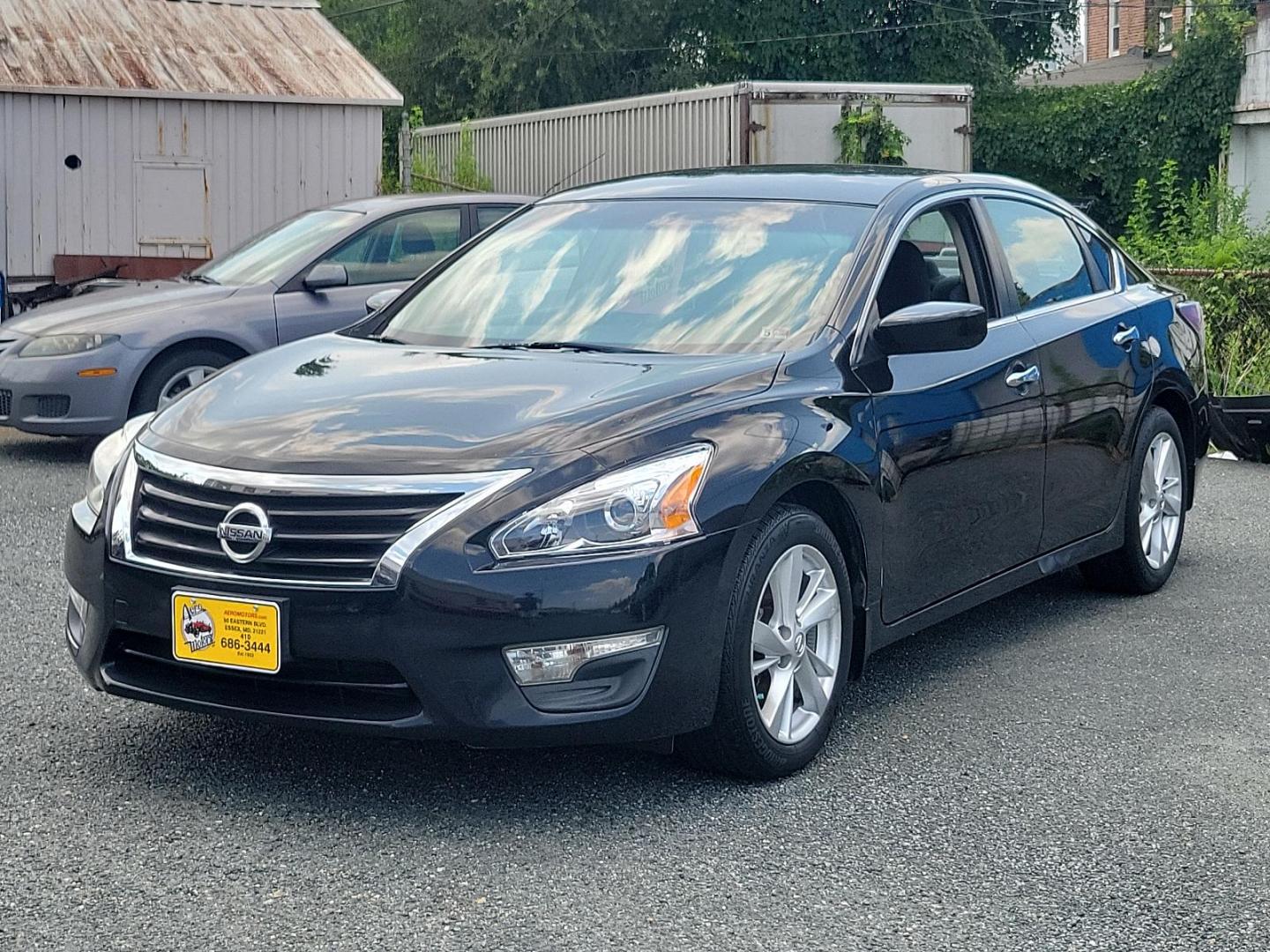 2014 Super Black - KH3 /Charcoal - G Nissan Altima 2.5 SV (1N4AL3AP9EC) with an Engine: 2.5L DOHC 16-Valve I-4 engine, located at 50 Eastern Blvd., Essex, MD, 21221, (410) 686-3444, 39.304367, -76.484947 - Step into the realm of reliability and efficiency with this splendid 2014 Nissan Altima 2.5 SV. This four-door sedan houses a 2.5L DOHC 16-Valve I-4 engine under its hood, promising standout performance and fuel efficiency. Painted in a striking super black exterior, the transeasonal hue exhibits a - Photo#2