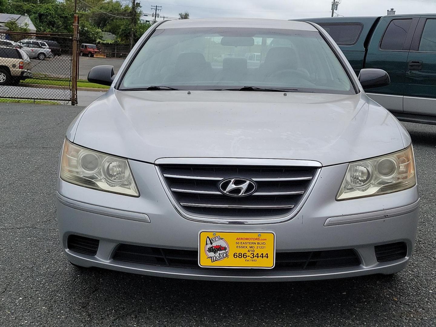 2010 Radiant Silver - SM /Gray - U7 Hyundai Sonata GLS PZEV (5NPET4ACXAH) with an 2.4L DOHC 16-valve I4 engine engine, located at 50 Eastern Blvd., Essex, MD, 21221, (410) 686-3444, 39.304367, -76.484947 - Discover your next ride with our stunning 2010 Hyundai Sonata GLS PZEV 4-door Sedan. Its radiant silver exterior is impeccably complemented by a tasteful gray interior, delivering a sleek modern aesthetic. This car is equipped with a robust 2.4L DOHC 16-valve i4 engine which promises an exhilarating - Photo#1