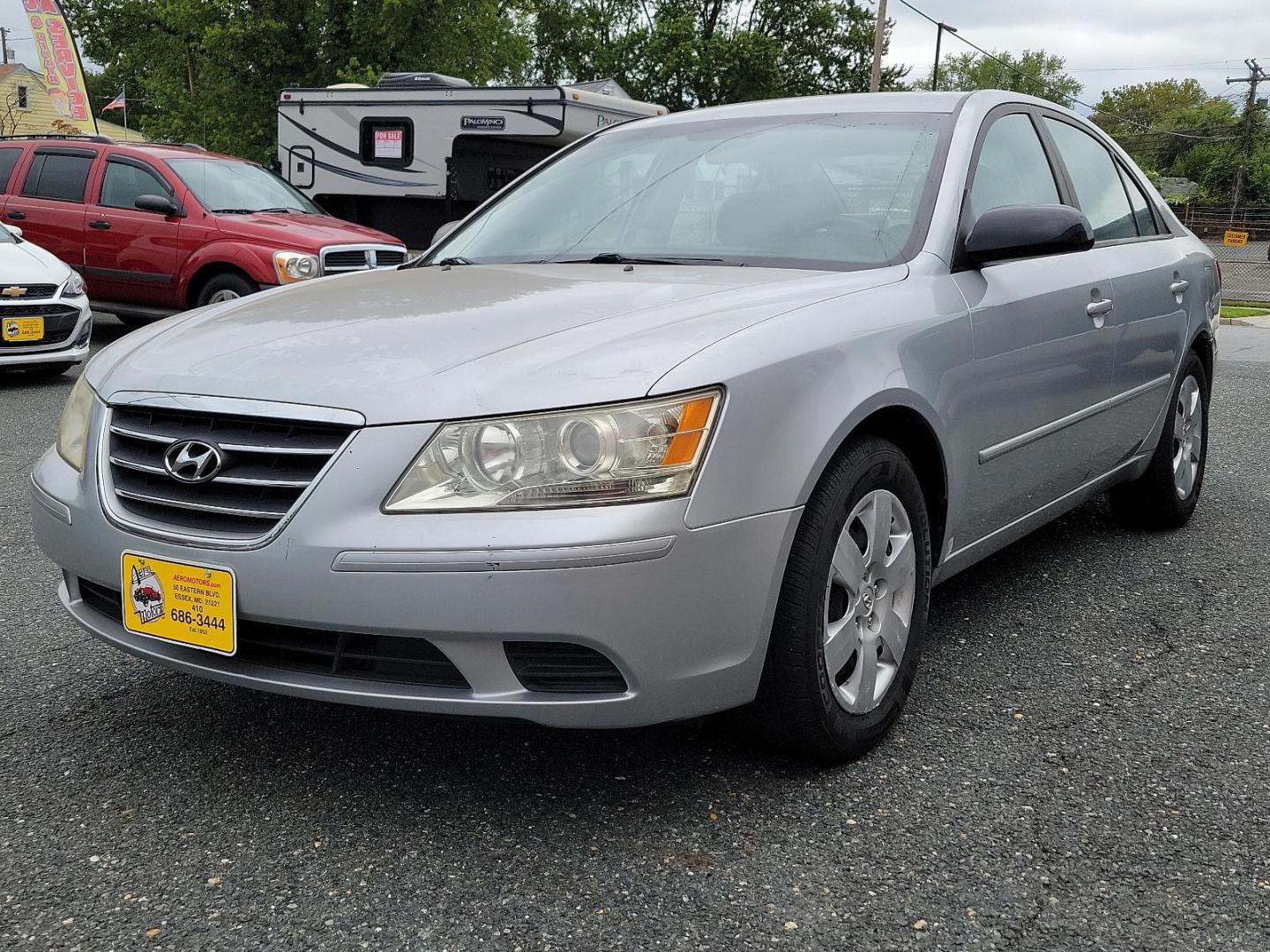 2010 Radiant Silver - SM /Gray - U7 Hyundai Sonata GLS PZEV (5NPET4ACXAH) with an 2.4L DOHC 16-valve I4 engine engine, located at 50 Eastern Blvd., Essex, MD, 21221, (410) 686-3444, 39.304367, -76.484947 - Discover your next ride with our stunning 2010 Hyundai Sonata GLS PZEV 4-door Sedan. Its radiant silver exterior is impeccably complemented by a tasteful gray interior, delivering a sleek modern aesthetic. This car is equipped with a robust 2.4L DOHC 16-valve i4 engine which promises an exhilarating - Photo#2