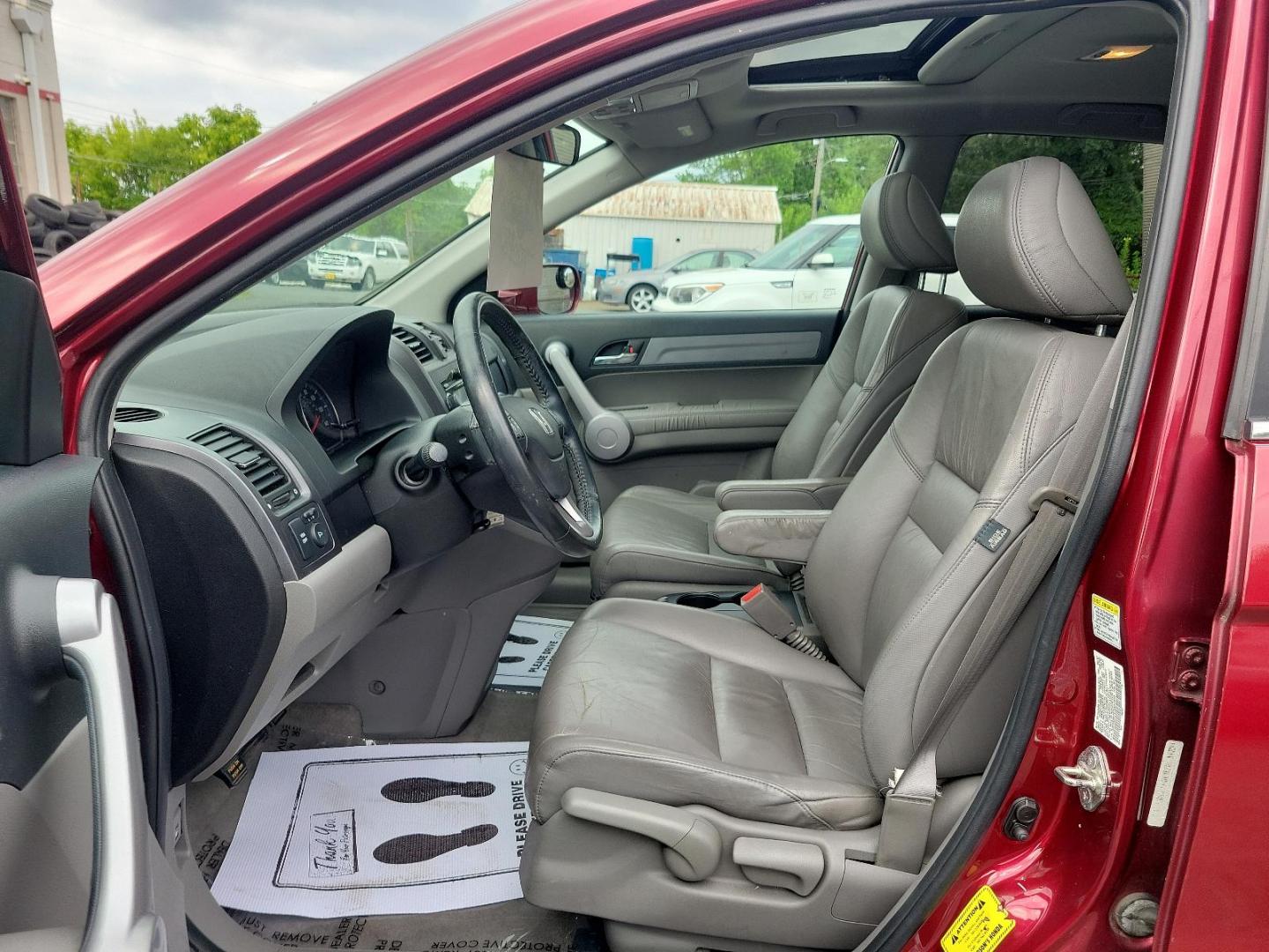 2007 Tango Red Pearl - RE /Gray - GR Honda CR-V EX-L (5J6RE48767L) with an 2.4L DOHC MPFI 16-valve i-VTEC I4 engine engine, located at 50 Eastern Blvd., Essex, MD, 21221, (410) 686-3444, 39.304367, -76.484947 - Discover the potential in this 2007 Honda CR-V EX-L. Embrace the robust performance and sleek design of this 4WD 5-dr EX-L coated with a fiery red exterior that turns heads every time you're on the road. At the heart of this stylish vehicle beats a powerful 2.4L DOHC MPFI 16-valve i-VTEC I4 engine, - Photo#10