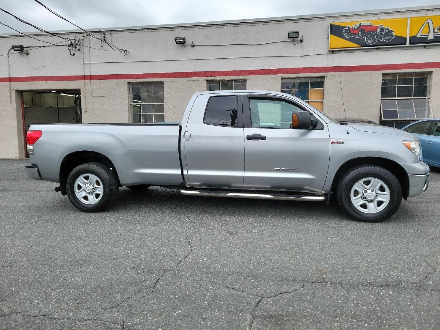 2008 Silver Sky Metallic - 1D6 /Graphite - 13 Toyota Tundra 2WD Truck (5TFSV54128X) with an 5.7L DOHC 32-valve i-Force V8 engine w/dual VVT-i engine, located at 50 Eastern Blvd., Essex, MD, 21221, (410) 686-3444, 39.304367, -76.484947 - Introducing the powerful and reliable 2008 Toyota Tundra 2WD Truck, offering unsurpassed performance and value. The vehicle is graced with a strikingly sleek Silver Sky Metallic - 1D6 exterior, seamlessly paired with a refined Graphite - 13 interior. Nestled under the hood you'll find a robust 5.7L - Photo#6