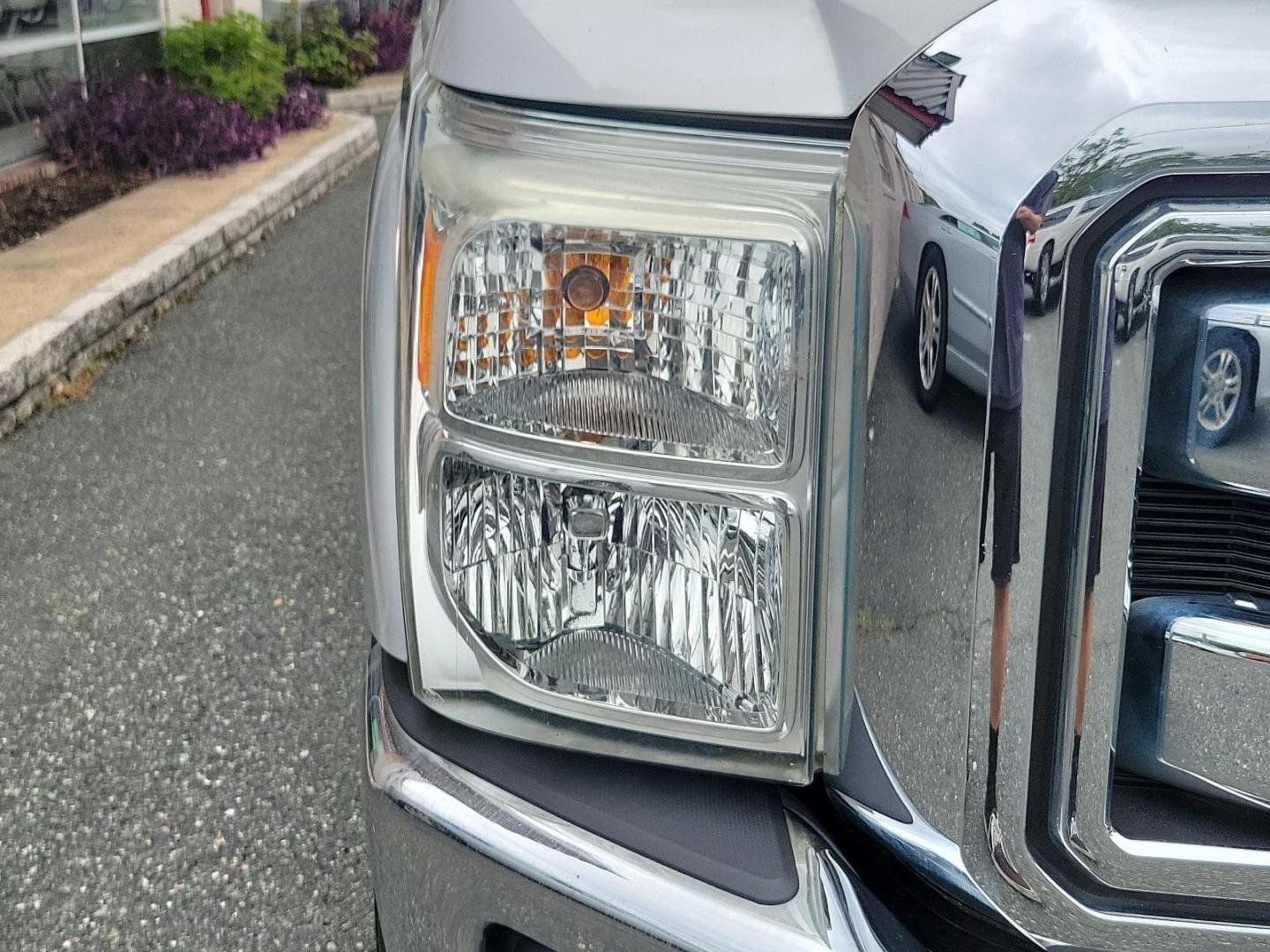 2011 Ingot Silver Metallic - UX /Steel - 2S Ford Super Duty F-250 XLT (1FT7X2AT2BE) with an 6.7L 32-VALVE POWER STROKE V8 DIESEL ENGINE engine, located at 50 Eastern Blvd., Essex, MD, 21221, (410) 686-3444, 39.304367, -76.484947 - Experience the true power and performance of this 2011 Ford Super Duty F-250 XLT! Strength and durability are apparent in its ingot silver metallic exterior and complemented perfectly by a sturdy, steel-toned interior. This 2WD SuperCab spans 158" offering a generous space for drivers and passengers - Photo#6