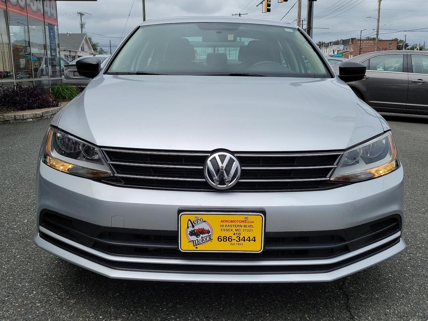 2015 Moonrock Silver Metallic - 0B0B /Titan Black - JM Volkswagen Jetta Sedan 2.0L S (3VW2K7AJ5FM) with an Engine: 2.0L I-4 SOHC engine, located at 50 Eastern Blvd., Essex, MD, 21221, (410) 686-3444, 39.304367, -76.484947 - Introducing the stunning 2015 Volkswagen Jetta Sedan 2.0L S, a refined representation of power and style. Finished in an attractive gray exterior, this 4-door vehicle is a striking combination of performance and efficiency. At its heart lies a robust 2.0L I-4 SOHC engine, offering dynamic handling a - Photo#1