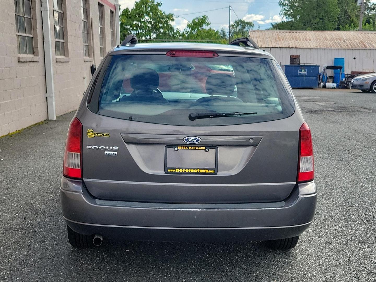 2007 Liquid Grey Metallic - CX /Dark Pebble/Light Pebble - P Ford Focus SES (1FAHP36N67W) with an 2.0L DOHC SMPI I4 DURATEC 20E ENGINE engine, located at 50 Eastern Blvd., Essex, MD, 21221, (410) 686-3444, 39.304367, -76.484947 - Step into excellent driving performance with this superb 2007 Ford Focus SES 4DR WGN SES *ltd avail*. Radiating in a stylish Liquid Grey Metallic - CX exterior, this vehicle boasts an immaculate Dark Pebble/Light Pebble - P interior that complements its overall aesthetic appeal. Powered by a robust - Photo#4