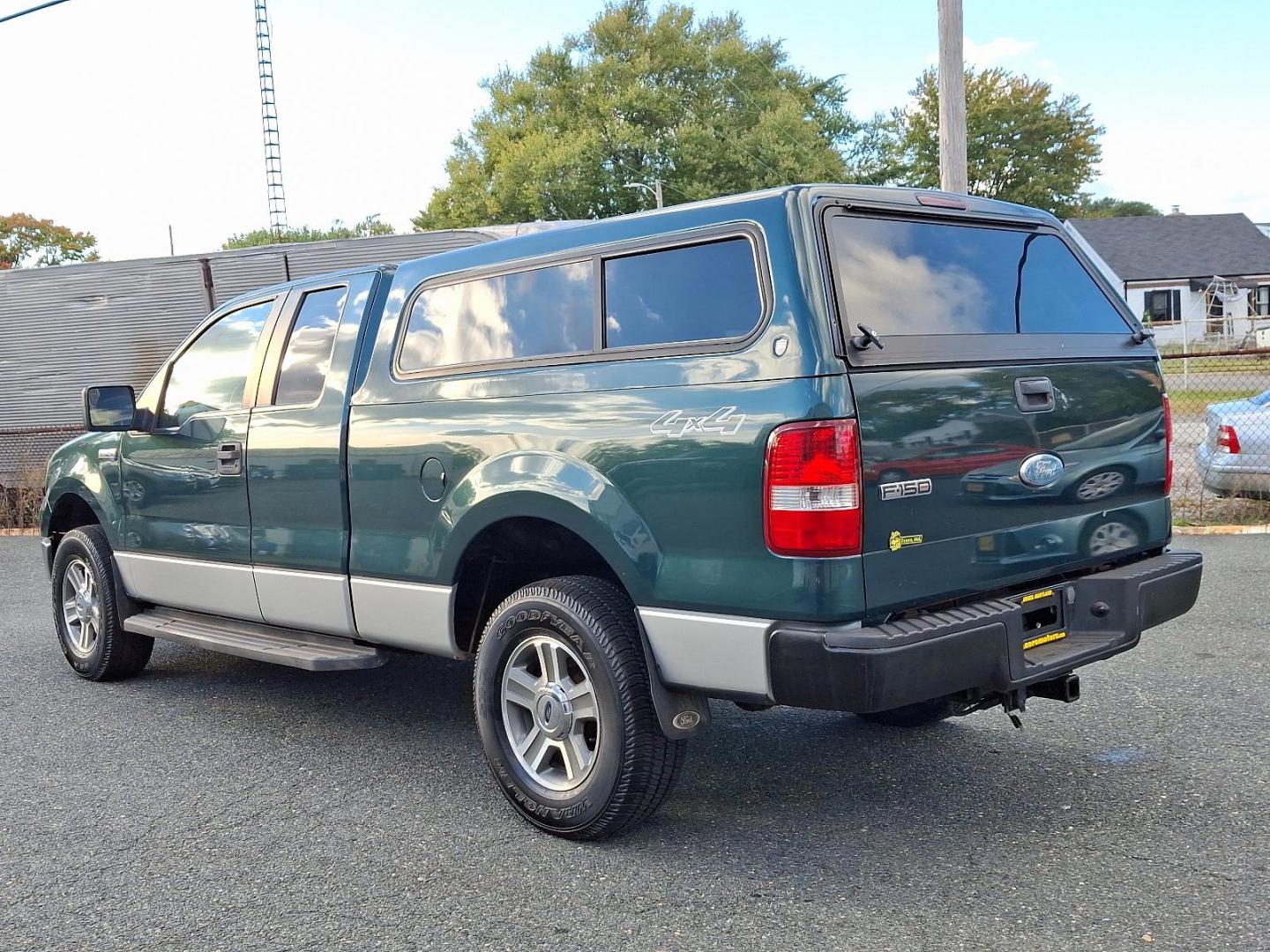 2007 Forest Green Metallic - GG /Black - B Ford F-150 XLT (1FTPX14V87F) with an 5.4L 24-VALVE EFI FFV V8 ENGINE engine, located at 50 Eastern Blvd., Essex, MD, 21221, (410) 686-3444, 39.304367, -76.484947 - Experience robust performance and rugged durability with our stunning 2007 Ford F-150, finished in a vibrant, green exterior that commands attention on the road! Engineered for longevity and reliability, this Ford model stands out in the full-size pickup truck segment, boasting commendable towing an - Photo#5