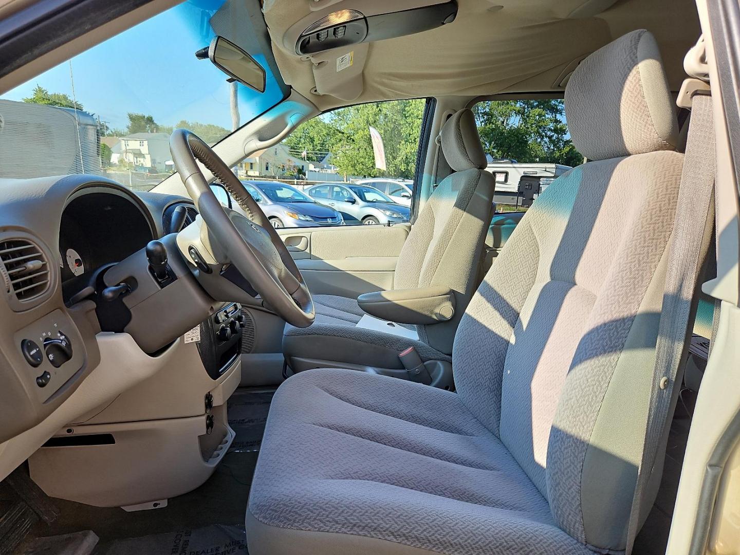 2006 Linen Gold Metallic Pearl - PYG /Dark Khaki/Lt Gray Stone - J1 Dodge Grand Caravan SXT (2D4GP44L66R) with an 3.8L OHV V6 ENGINE engine, located at 50 Eastern Blvd., Essex, MD, 21221, (410) 686-3444, 39.304367, -76.484947 - Introducing the 2006 Dodge Grand Caravan SXT, a classic family vehicle renowned for its reliability. The model available sports a sophisticated Linen Gold Metallic Pearl - PYG exterior, subtly complemented by a unique Dark Khaki/Lt Gray Stone - J1 interior, offering a premium look both inside and ou - Photo#14