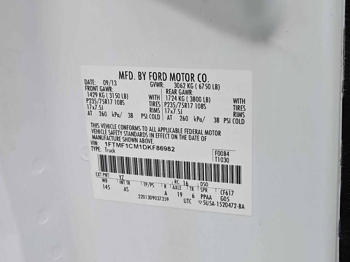 2013 Oxford White - YZ /Steel Gray - CS Ford F-150 XL (1FTMF1CM1DK) with an 3.7L V6 FFV ENGINE engine, located at 50 Eastern Blvd., Essex, MD, 21221, (410) 686-3444, 39.304367, -76.484947 - Presenting the robust 2013 Ford F-150 XL 2WD Regular Cab in a majestic Oxford White - YZ exterior finish. Its spacious and comfortable interior is adorned in a classy steel gray - CS shade, guaranteeing a stylish journey every time. At the heart of this reliable pickup truck is its 3.7L V6 FFV engin - Photo#22