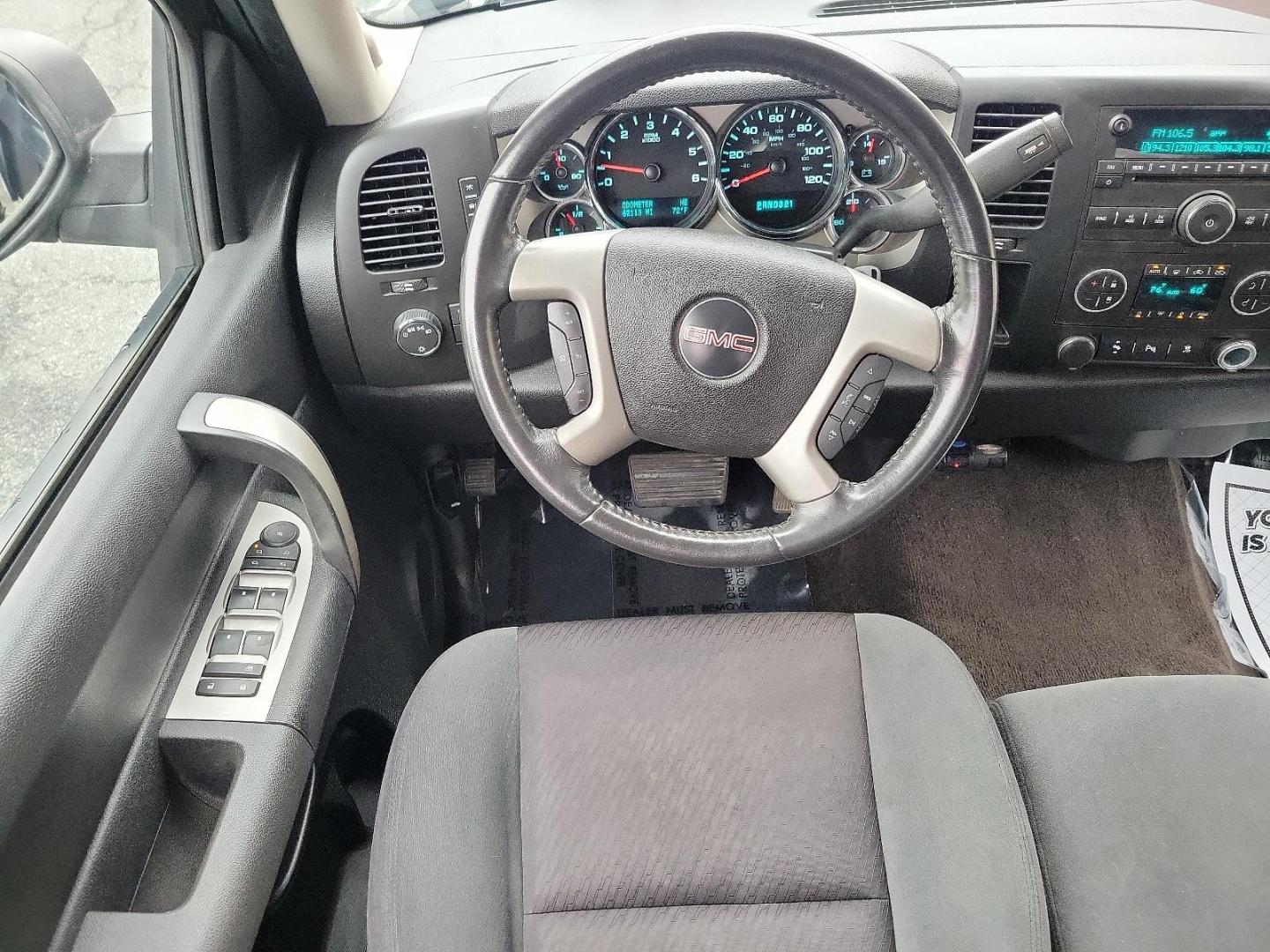 2009 Midnight Blue Metallic - 37U /Ebony - 193 GMC Sierra 1500 SLE (1GTEC29J49Z) with an ENGINE, VORTEC 5.3L V8 SFI WITH ACTIVE FUEL MANAGEMENT (315 HP [234.9 KW] @ 5200 RPM, 338 LB-FT OF TORQUE [456.3 NM] @ 4400 RPM), IRON BLOCK engine, located at 50 Eastern Blvd., Essex, MD, 21221, (410) 686-3444, 39.304367, -76.484947 - Experience the remarkable blend of power and elegance with this 2009 GMC Sierra 1500 SLE! Resplendent in a striking Midnight Blue Metallic exterior, it commands attention at every turn. Inside, its ebony interior exudes class and lavish comfort. Under the hood, it packs a Vortec 5.3L V8 SFI engine w - Photo#9