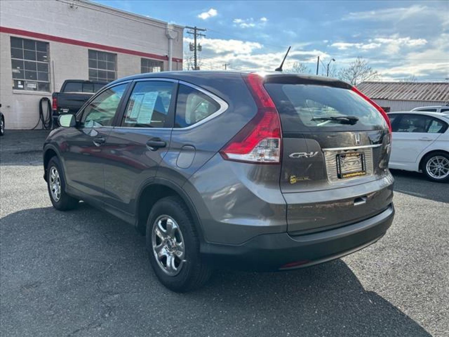 2014 Gray Honda CR-V LX (2HKRM4H34EH) with an 2.4L 4 Cylinder Sequential-Port F.I. engine, Automatic transmission, located at 50 Eastern Blvd., Essex, MD, 21221, (410) 686-3444, 39.304367, -76.484947 - Photo#2