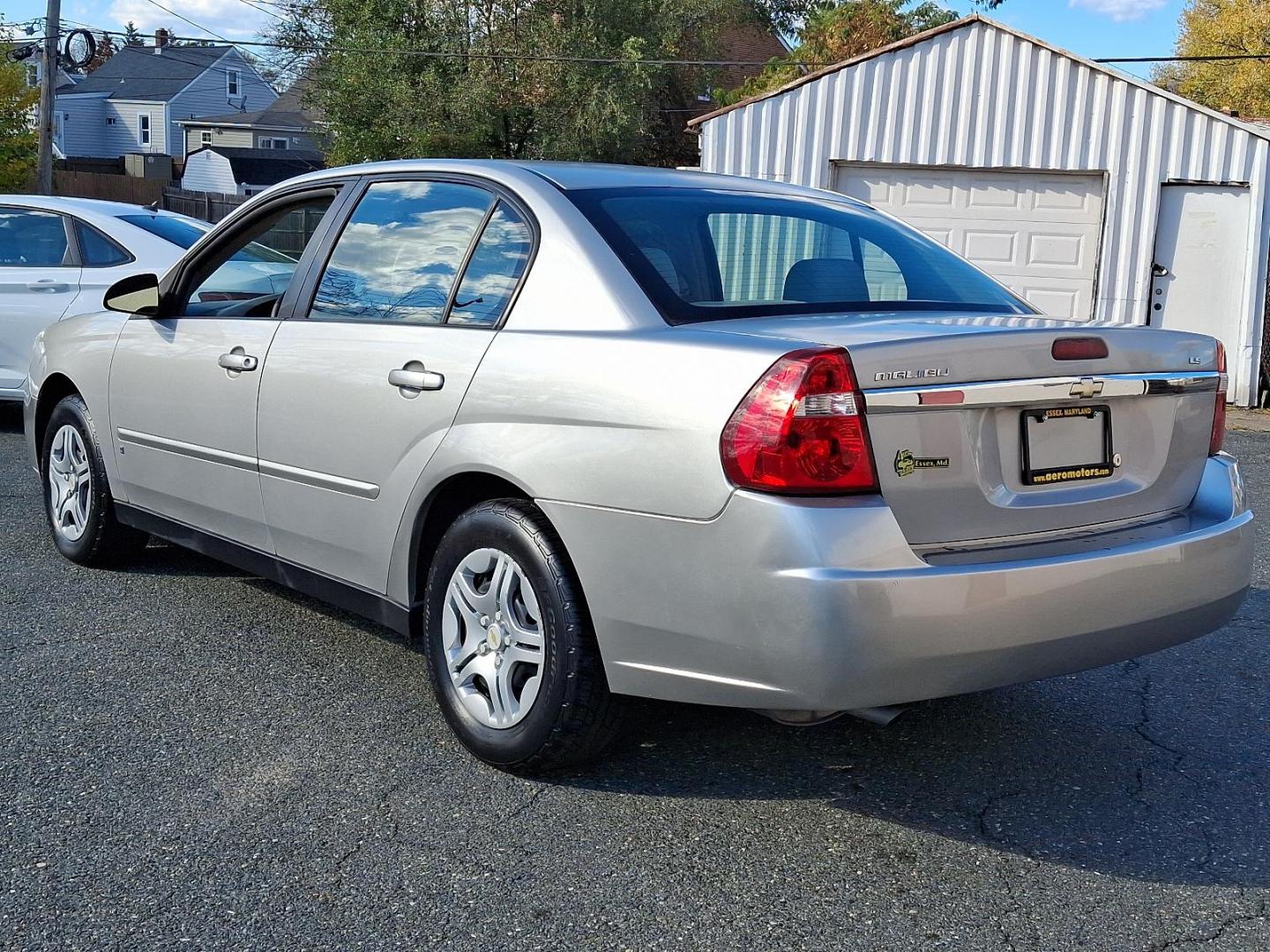 2006 Silverstone Metallic - 67U /Titanium - 83 Chevrolet Malibu LS w/1LS (1G1ZS51F36F) with an ENGINE, ECOTEC 2.2L DOHC, 16-VALVE, 4-CYLINDER, MFI engine, located at 50 Eastern Blvd., Essex, MD, 21221, (410) 686-3444, 39.304367, -76.484947 - Step into comfort and reliability with this 2006 Chevrolet Malibu LS w/1LS 4dr Sdn LS w/1LS. This sedan, dressed in an elegant Silverstone Metallic exterior, exudes sophistication and strength on the road. Inside, the car is styled with a high-quality Titanium interior, ensuring an expression of cla - Photo#5