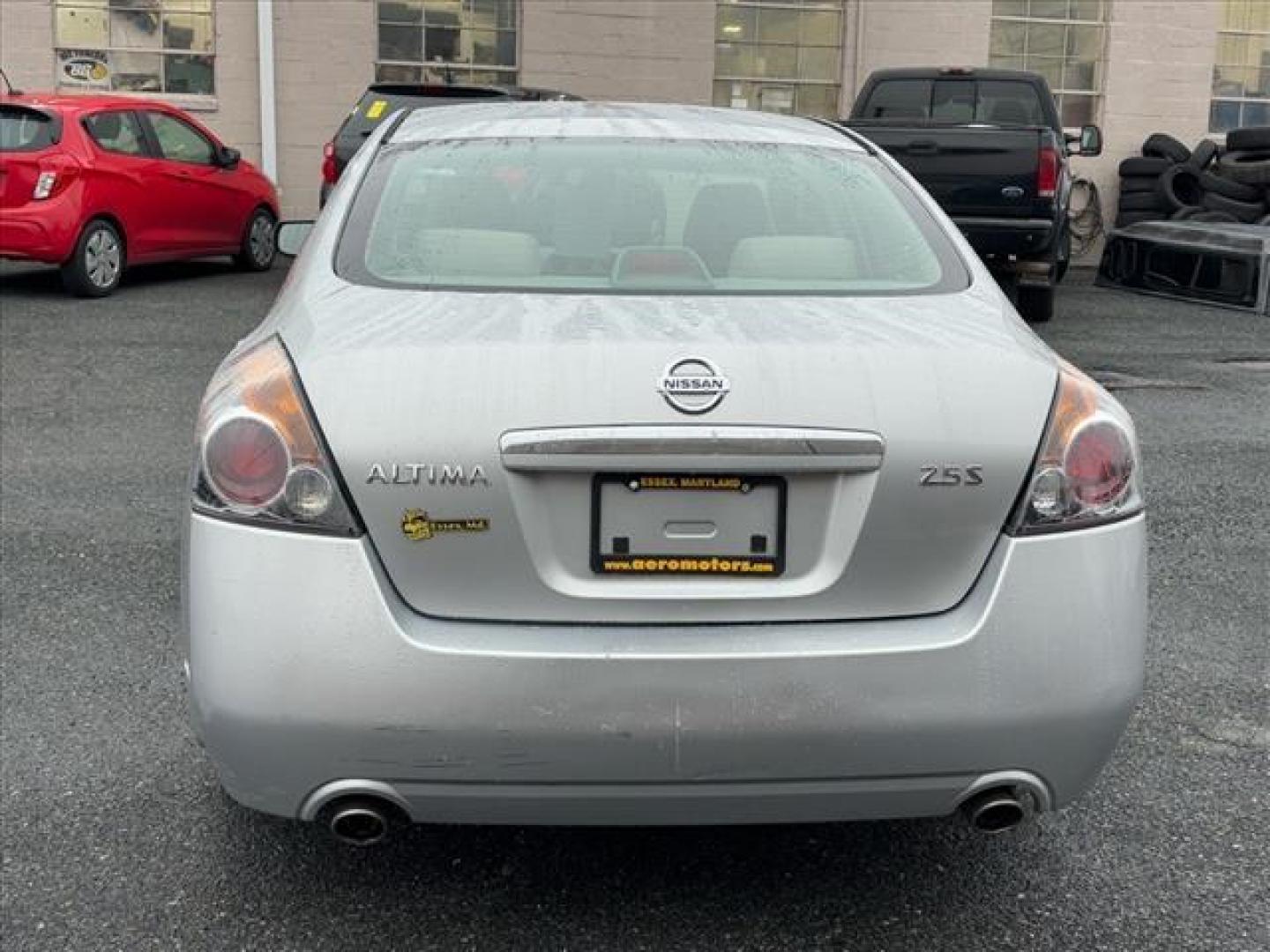 2009 Silver Nissan Altima 2.5 S (1N4AL21E89N) with an 2.5L 4 Cylinder Sequential Fuel Injection engine, CVT transmission, located at 50 Eastern Blvd., Essex, MD, 21221, (410) 686-3444, 39.304367, -76.484947 - Photo#3