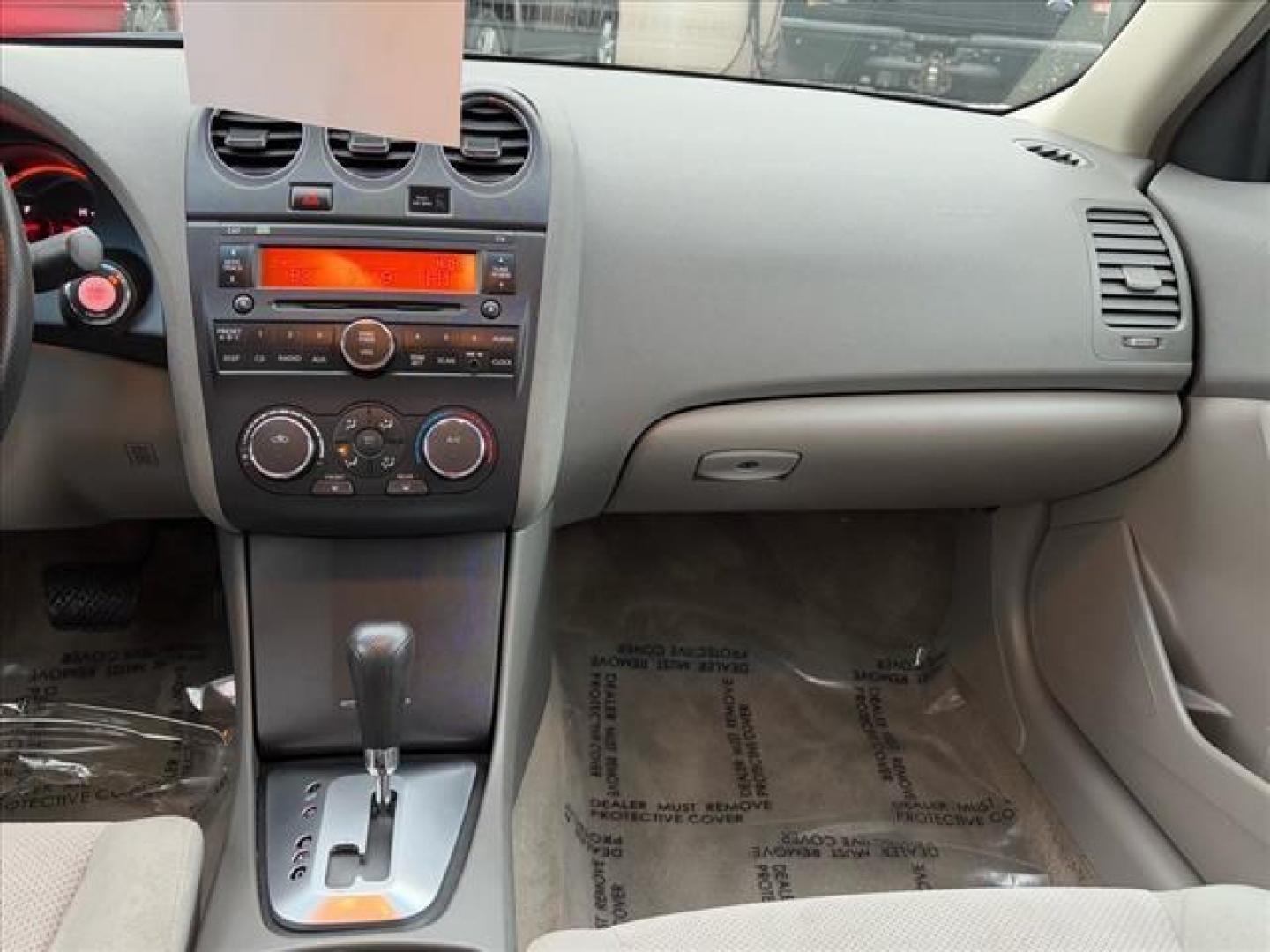 2009 Silver Nissan Altima 2.5 S (1N4AL21E89N) with an 2.5L 4 Cylinder Sequential Fuel Injection engine, CVT transmission, located at 50 Eastern Blvd., Essex, MD, 21221, (410) 686-3444, 39.304367, -76.484947 - Photo#14