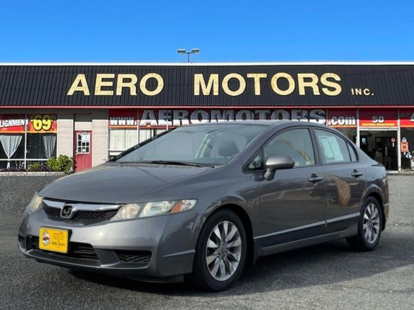 2009 Gray Honda Civic EX-L w/Navi (2HGFA16949H) with an 1.8L 1.8L I4 140hp 128ft. lbs. Fuel Injected engine, 5-Speed Automatic transmission, located at 50 Eastern Blvd., Essex, MD, 21221, (410) 686-3444, 39.304367, -76.484947 - Photo#0