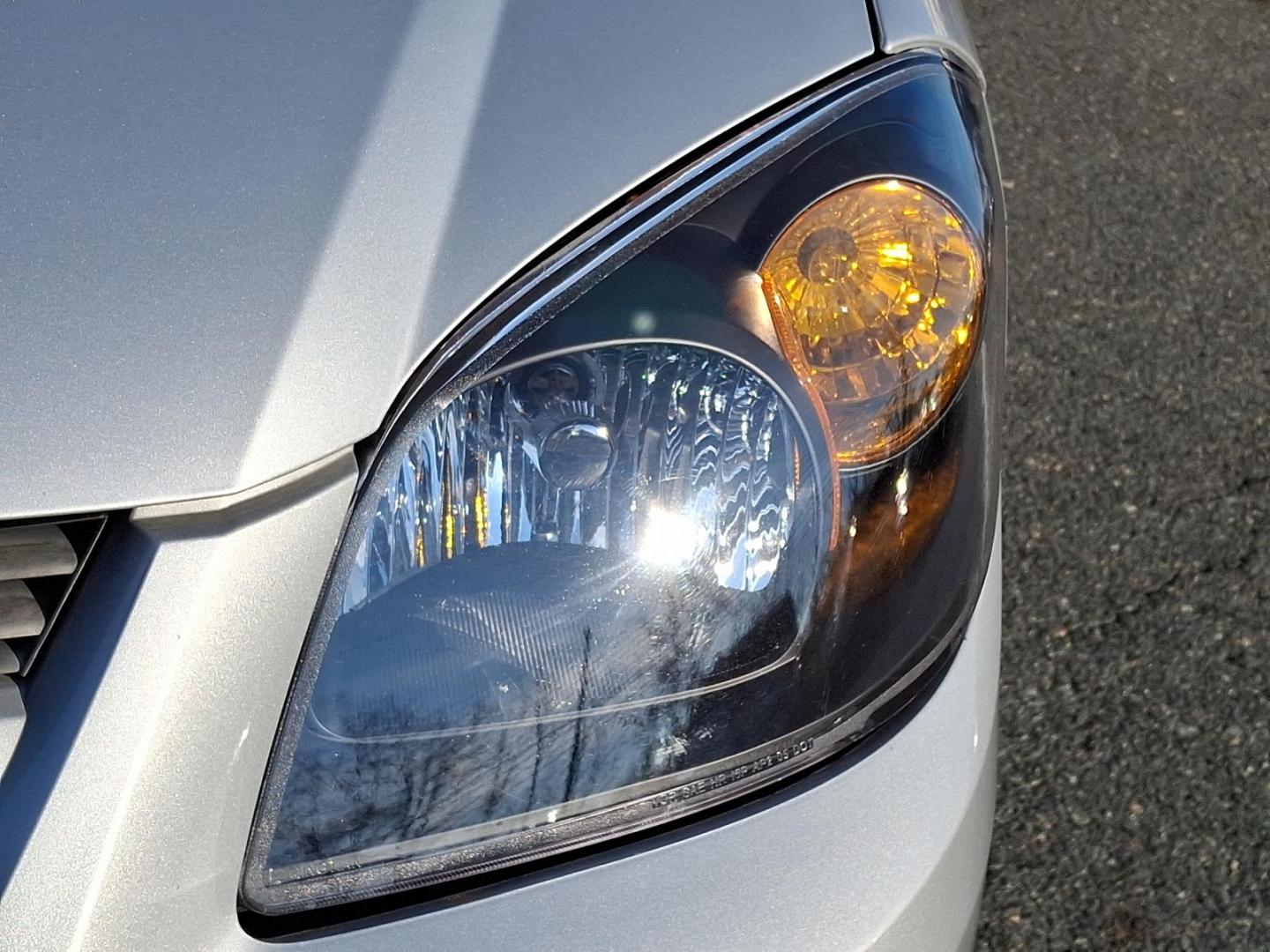 2007 Ultra Silver Metallic - 95U /Gray - 14 Chevrolet Cobalt LT (1G1AL15F277) with an ENGINE, ECOTEC 2.2L DOHC 16-VALVE 4-CYLINDER SFI engine, located at 50 Eastern Blvd., Essex, MD, 21221, (410) 686-3444, 39.304367, -76.484947 - Introducing the 2007 Chevrolet Cobalt, a reliable and stylish compact car designed for those who appreciate quality and performance. This silver beauty boasts a sleek, eye-catching exterior that enhances its sporty persona while effortlessly standing out on the road. Under the hood, the Cobalt is p - Photo#8