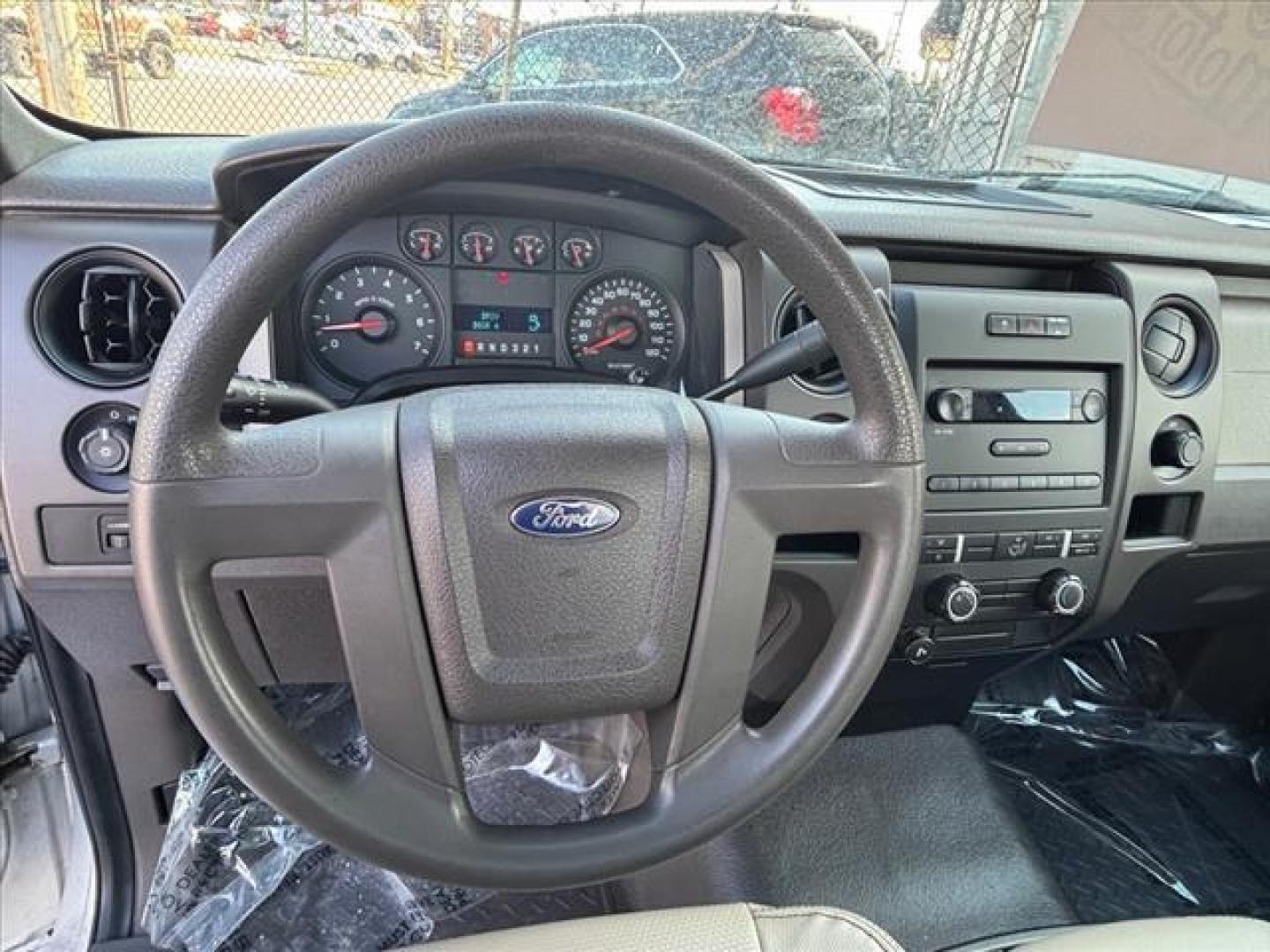 2009 Brilliant Silver Clearcoat Metallic Ford F-150 XL (1FTRF12819K) with an 4.6L 4.6L 3V V8 292hp 320ft. lbs. Sequential-Port F.I. engine, 6-Speed Automatic transmission, located at 50 Eastern Blvd., Essex, MD, 21221, (410) 686-3444, 39.304367, -76.484947 - Photo#14