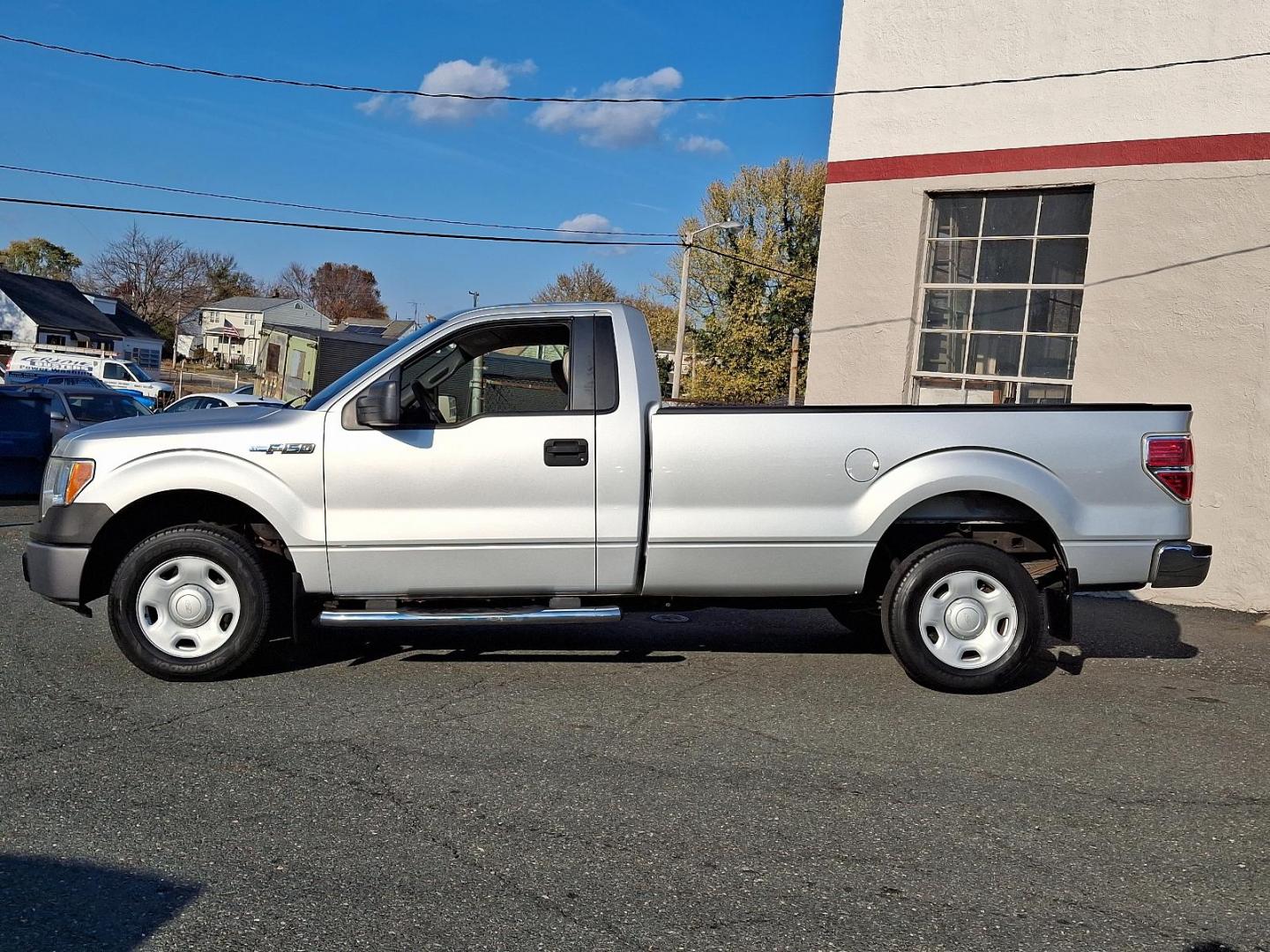 2009 Brilliant Silver Clearcoat Metallic Ford F-150 XL (1FTRF12819K) with an 4.6L 4.6L 3V V8 292hp 320ft. lbs. Sequential-Port F.I. engine, 6-Speed Automatic transmission, located at 50 Eastern Blvd., Essex, MD, 21221, (410) 686-3444, 39.304367, -76.484947 - Photo#26