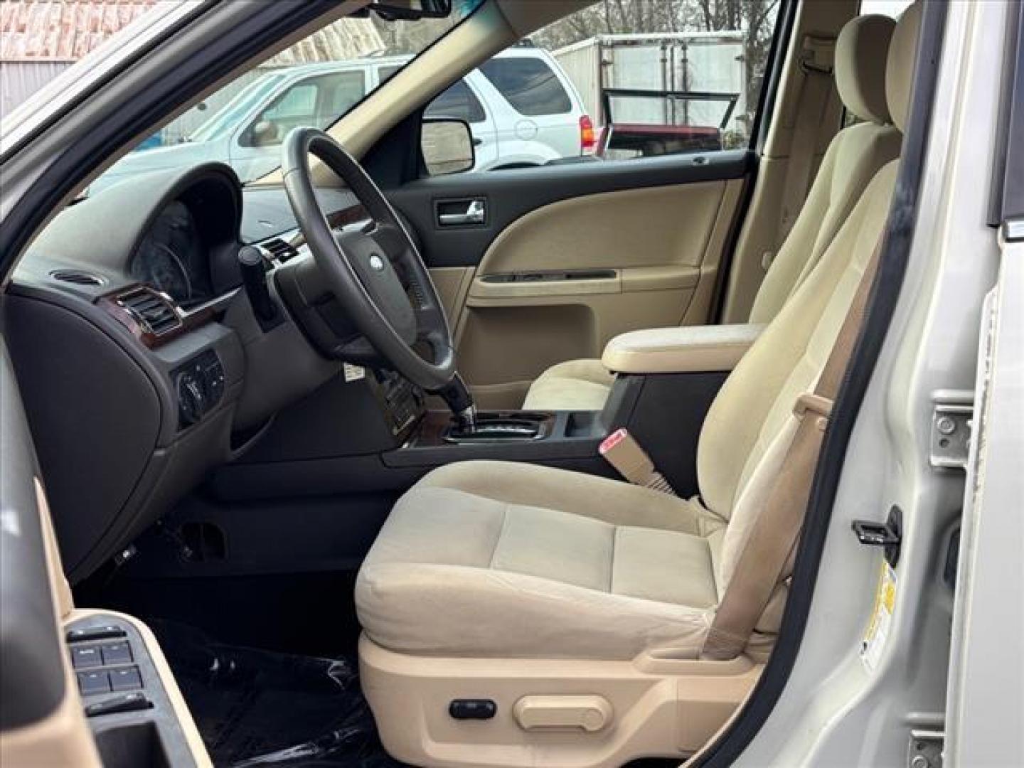 2008 Tan Ford Taurus SEL (1FAHP24WX8G) with an 3.5L 6 Cylinder Sequential-Port F.I. engine, Automatic transmission, located at 50 Eastern Blvd., Essex, MD, 21221, (410) 686-3444, 39.304367, -76.484947 - Photo#11