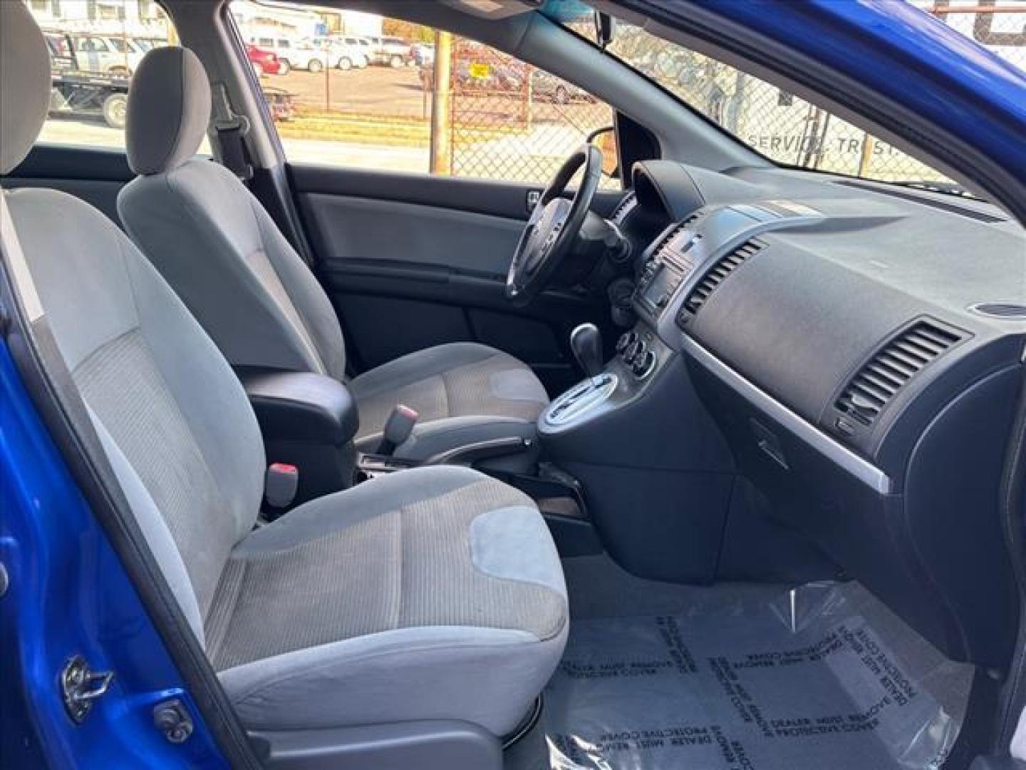 2012 Blue Nissan Sentra SE (3N1AB6AP4CL) with an 2.0L 4 Cylinder Sequential-Port F.I. engine, Automatic transmission, located at 50 Eastern Blvd., Essex, MD, 21221, (410) 686-3444, 39.304367, -76.484947 - Photo#16