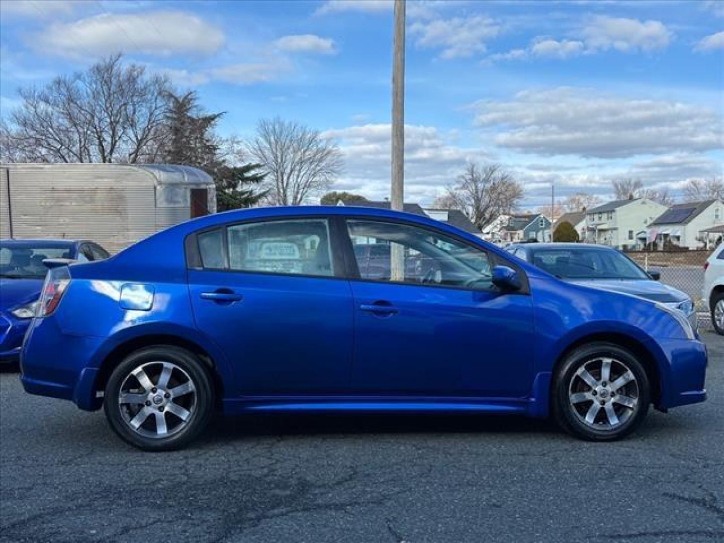 2012 Blue Nissan Sentra SE (3N1AB6AP4CL) with an 2.0L 4 Cylinder Sequential-Port F.I. engine, Automatic transmission, located at 50 Eastern Blvd., Essex, MD, 21221, (410) 686-3444, 39.304367, -76.484947 - Photo#5