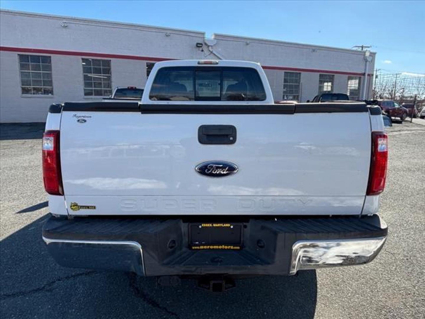 2008 Oxford White Clearcoat Ford F-250 Super Duty XLT (1FTSW21598E) with an 5.4L Triton 5.4L V8 300hp 365ft. lbs. Sequential-Port F.I. engine, Automatic transmission, located at 50 Eastern Blvd., Essex, MD, 21221, (410) 686-3444, 39.304367, -76.484947 - Photo#3