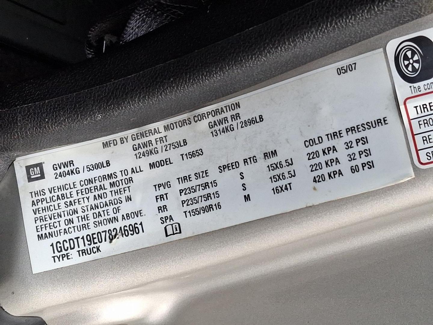 2007 Silver Chevrolet Colorado (1GCDT19E078) with an 3.7L 5 Cylinder Fuel Injected engine, Automatic transmission, located at 50 Eastern Blvd., Essex, MD, 21221, (410) 686-3444, 39.304367, -76.484947 - Photo#40