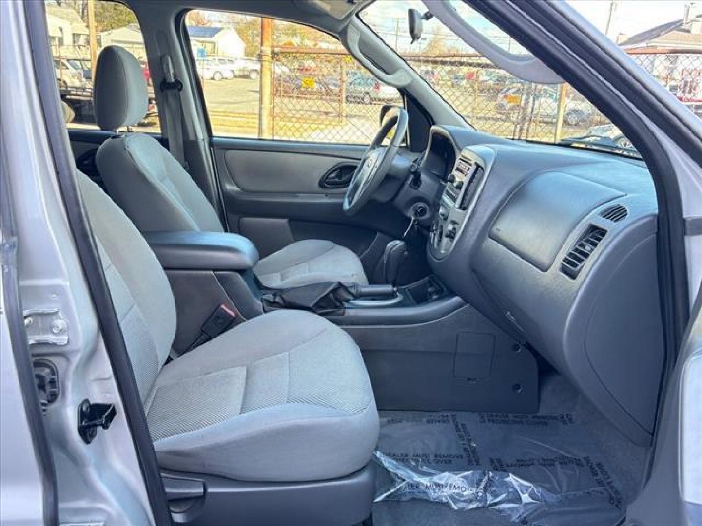 2005 Gray Ford Escape XLT (1FMYU93155K) with an 3.0L 6 Cylinder Fuel Injected engine, Automatic transmission, located at 50 Eastern Blvd., Essex, MD, 21221, (410) 686-3444, 39.304367, -76.484947 - Photo#17