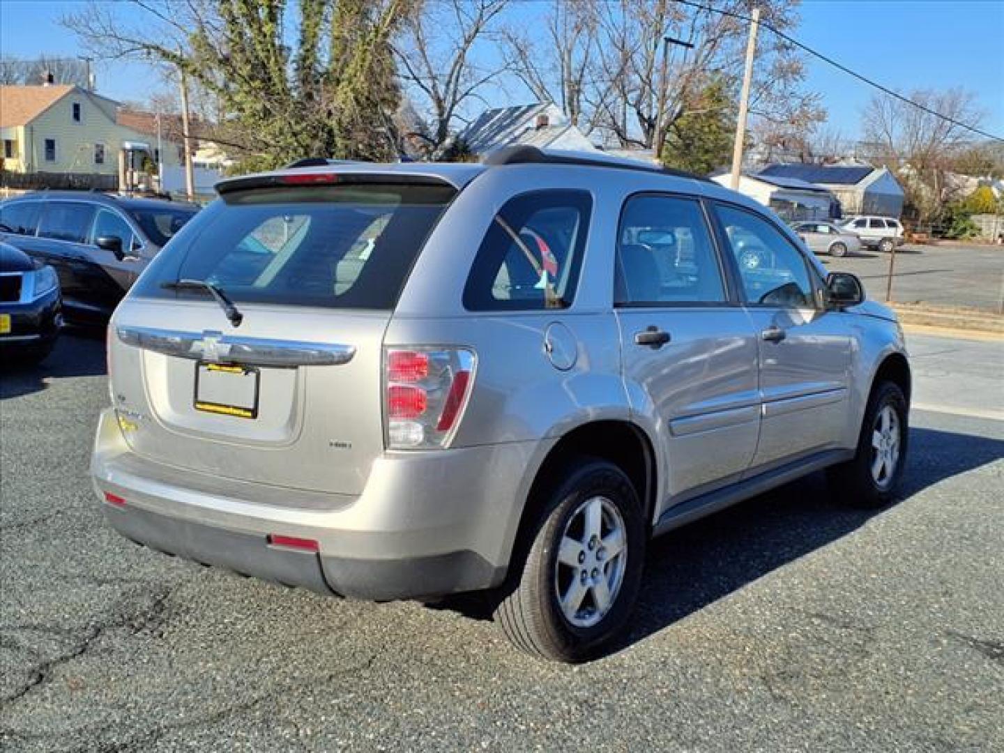 2008 Silverstone Metallic Chevrolet Equinox LS (2CNDL13F086) with an 3.4L 6 Cylinder Sequential-Port F.I. engine, Automatic transmission, located at 50 Eastern Blvd., Essex, MD, 21221, (410) 686-3444, 39.304367, -76.484947 - Photo#4