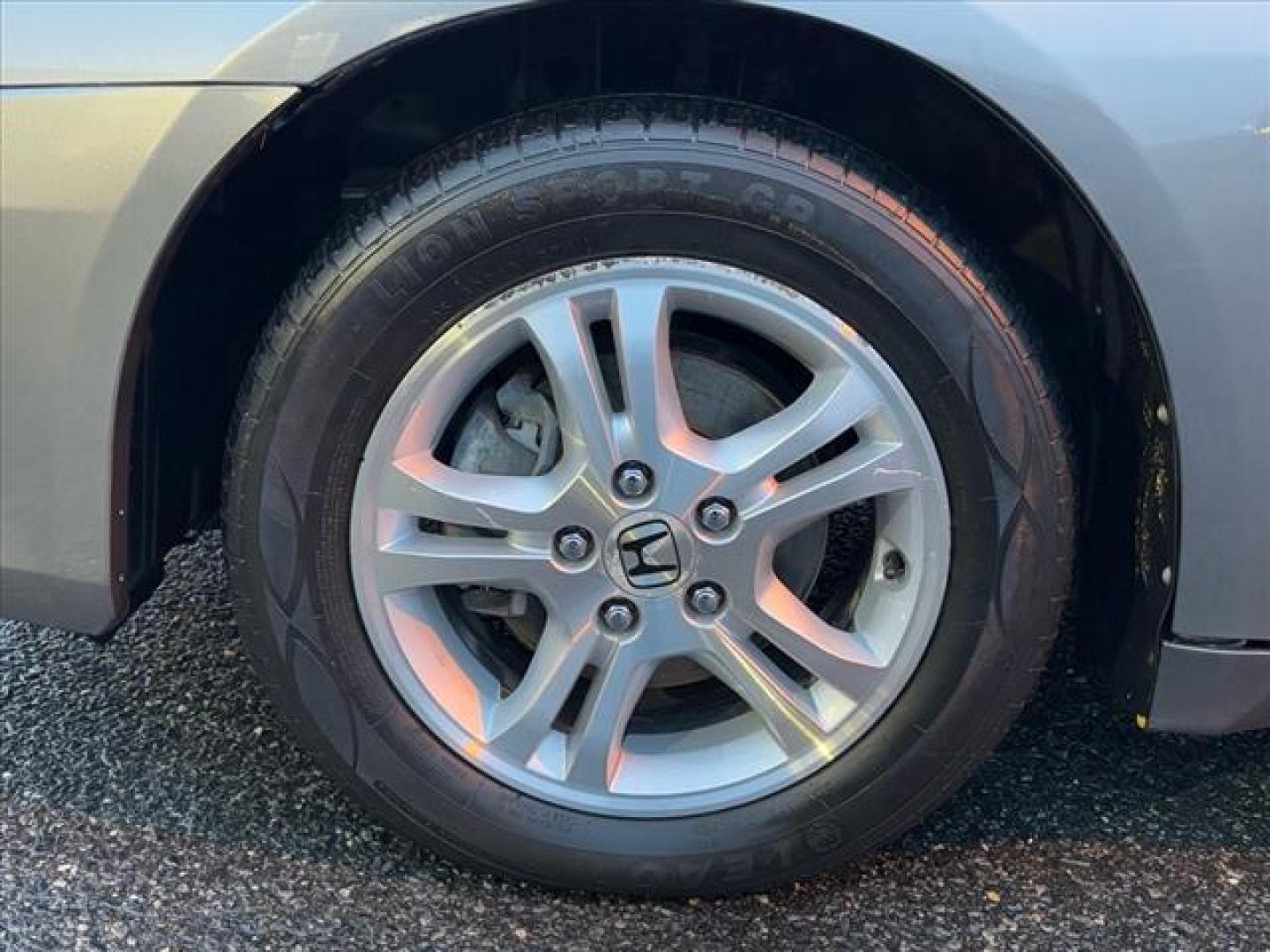 2006 Gray Honda Accord EX w/Leather (1HGCM568X6A) with an 2.4L 4 Cylinder Fuel Injected engine, Automatic transmission, located at 50 Eastern Blvd., Essex, MD, 21221, (410) 686-3444, 39.304367, -76.484947 - Photo#8