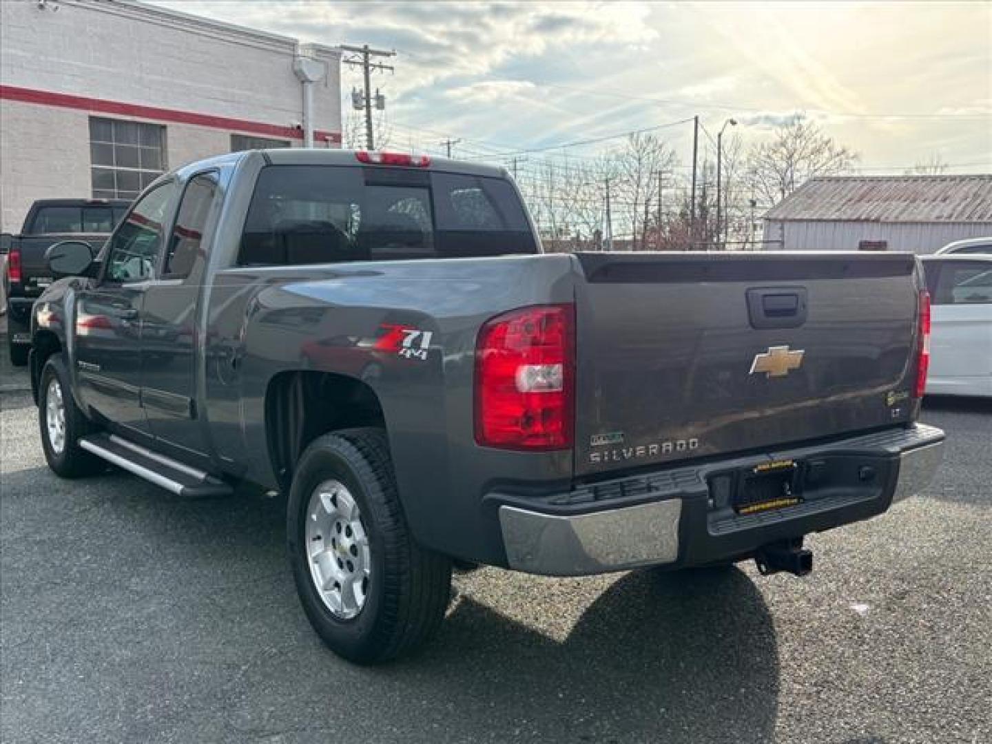 2011 Gray Chevrolet Silverado 1500 LT (1GCRKSE33BZ) with an 5.3L 8 Cylinder Sequential-Port F.I. engine, Automatic transmission, located at 50 Eastern Blvd., Essex, MD, 21221, (410) 686-3444, 39.304367, -76.484947 - Photo#2