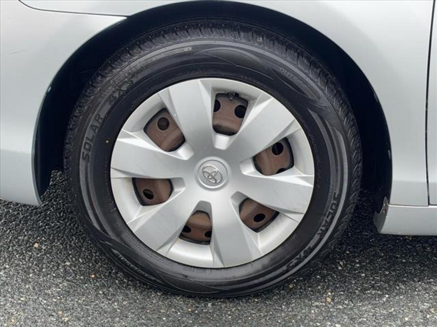 2007 Silver Toyota Camry LE (JTNBE46K073) with an 2.4L 4 Cylinder Fuel Injected engine, 5-Speed Automatic transmission, located at 50 Eastern Blvd., Essex, MD, 21221, (410) 686-3444, 39.304367, -76.484947 - Photo#9