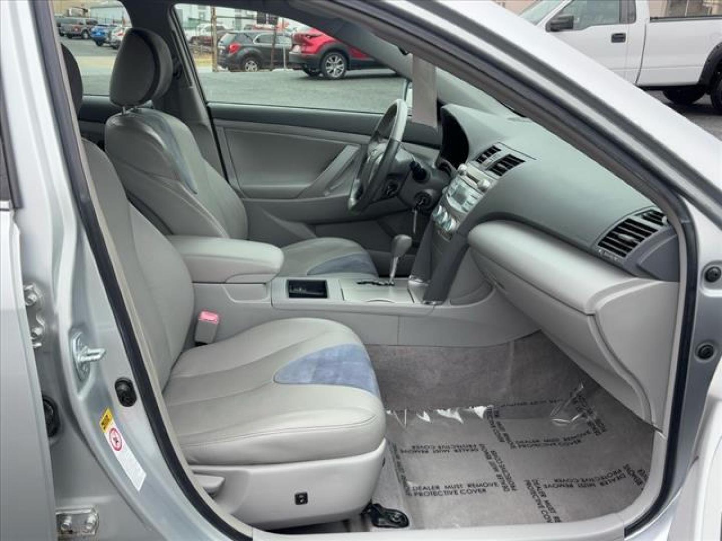 2007 Silver Toyota Camry LE (JTNBE46K073) with an 2.4L 4 Cylinder Fuel Injected engine, 5-Speed Automatic transmission, located at 50 Eastern Blvd., Essex, MD, 21221, (410) 686-3444, 39.304367, -76.484947 - Photo#17