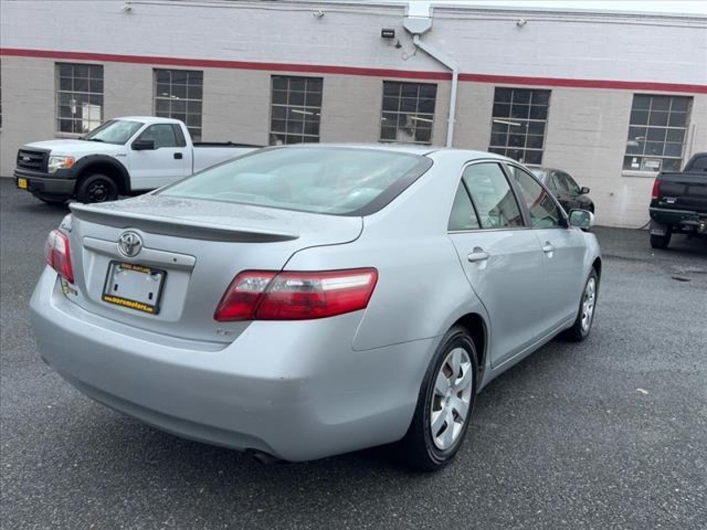 2007 Silver Toyota Camry LE (JTNBE46K073) with an 2.4L 4 Cylinder Fuel Injected engine, 5-Speed Automatic transmission, located at 50 Eastern Blvd., Essex, MD, 21221, (410) 686-3444, 39.304367, -76.484947 - Photo#5