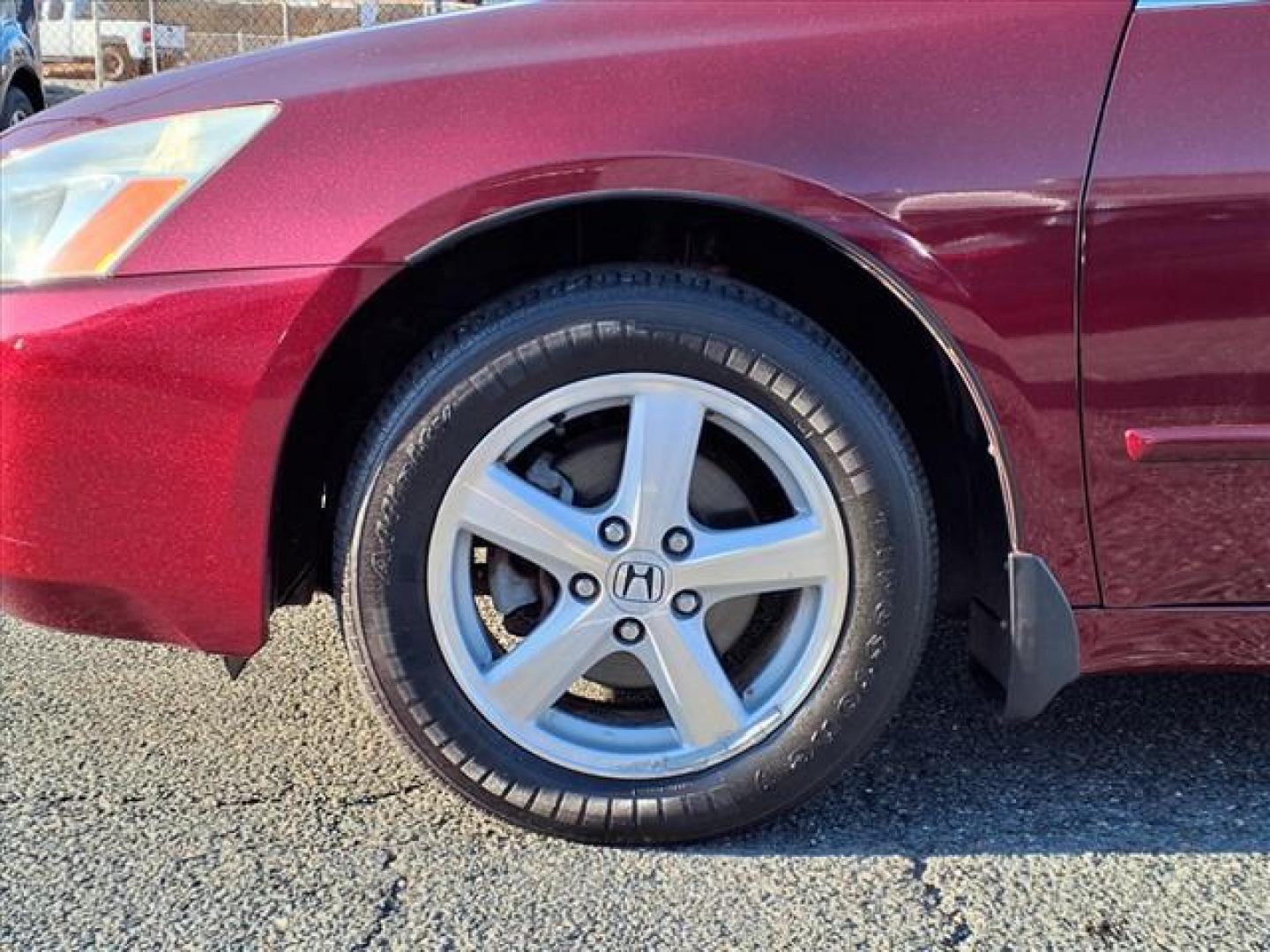 2005 Redondo Red Pearl Honda Accord EX w/Leather (1HGCM56865A) with an 2.4L 4 Cylinder Fuel Injected engine, Automatic transmission, located at 50 Eastern Blvd., Essex, MD, 21221, (410) 686-3444, 39.304367, -76.484947 - Photo#8