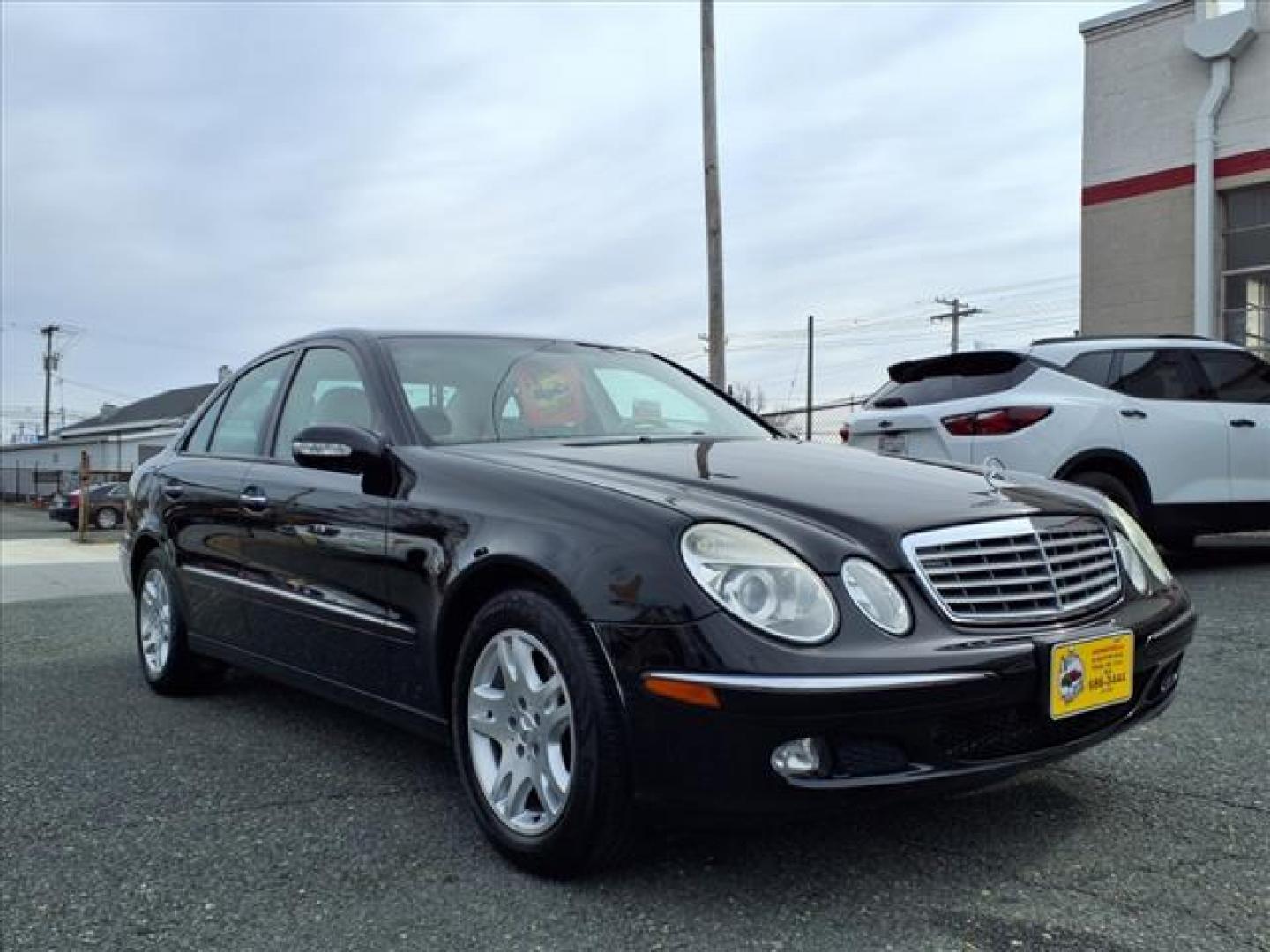 2005 Black 40 Mercedes-Benz E-Class E 320 (WDBUF65J85A) with an 3.2L 6 Cylinder Fuel Injected engine, Automatic transmission, located at 50 Eastern Blvd., Essex, MD, 21221, (410) 686-3444, 39.304367, -76.484947 - Photo#6