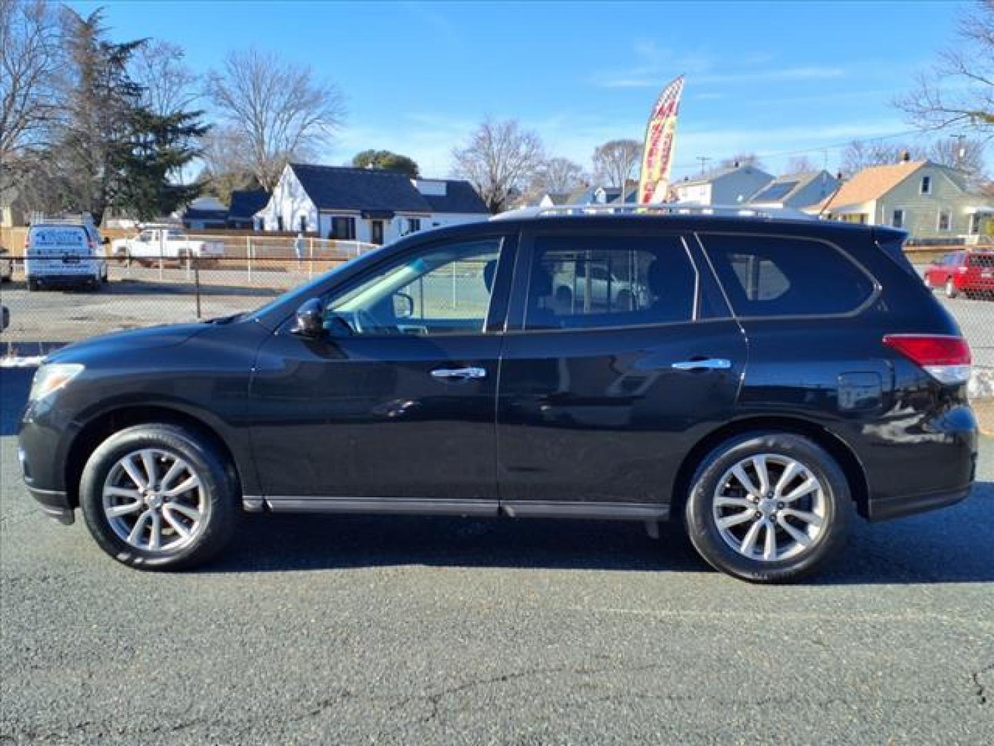 2015 Magnetic Black Nissan Pathfinder SV (5N1AR2MM1FC) with an 3.5L 6 Cylinder Sequential-Port F.I. engine, AT4X4 transmission, located at 50 Eastern Blvd., Essex, MD, 21221, (410) 686-3444, 39.304367, -76.484947 - Photo#1